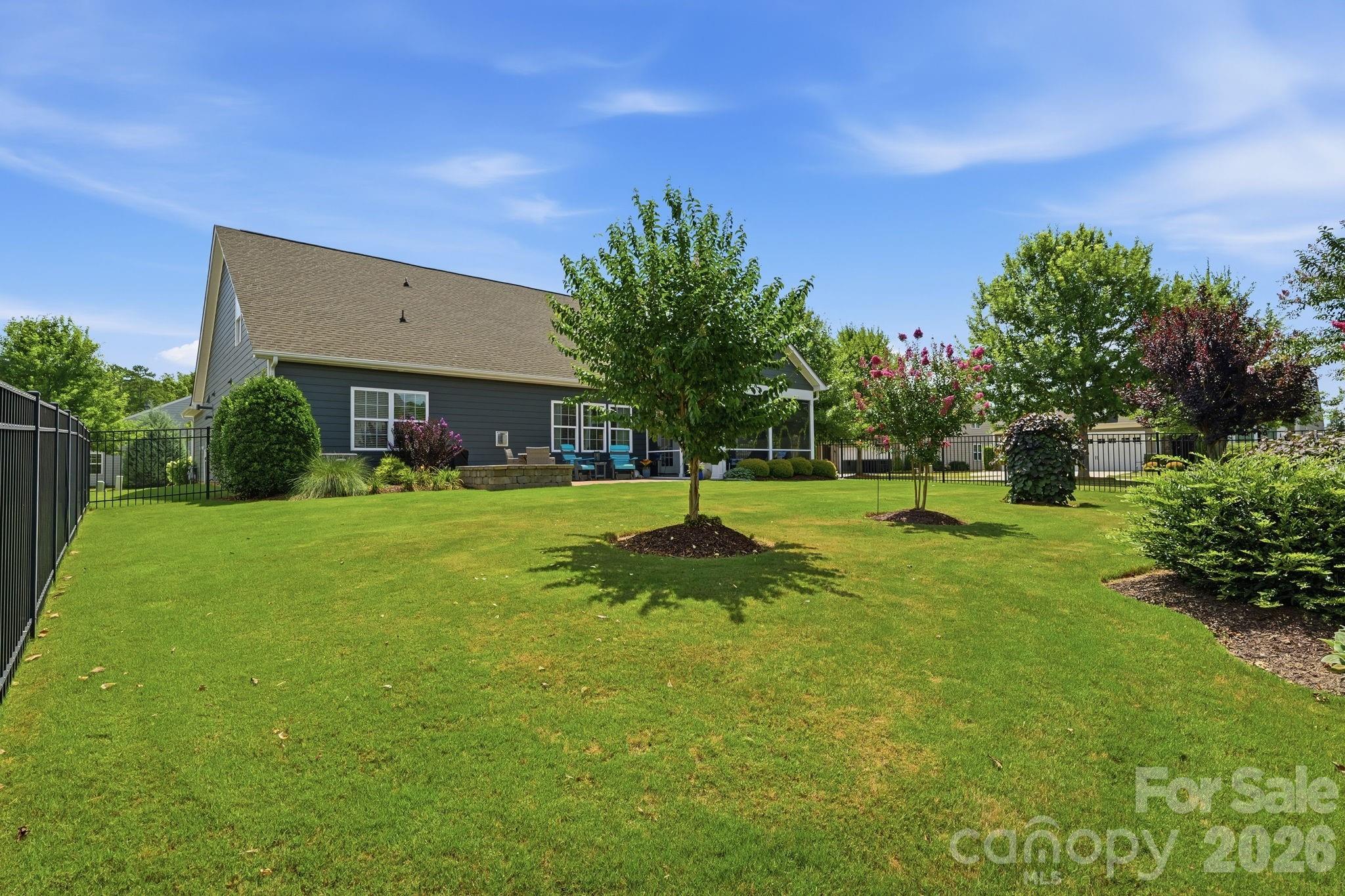 5005 Big Bend Drive — Lancaster