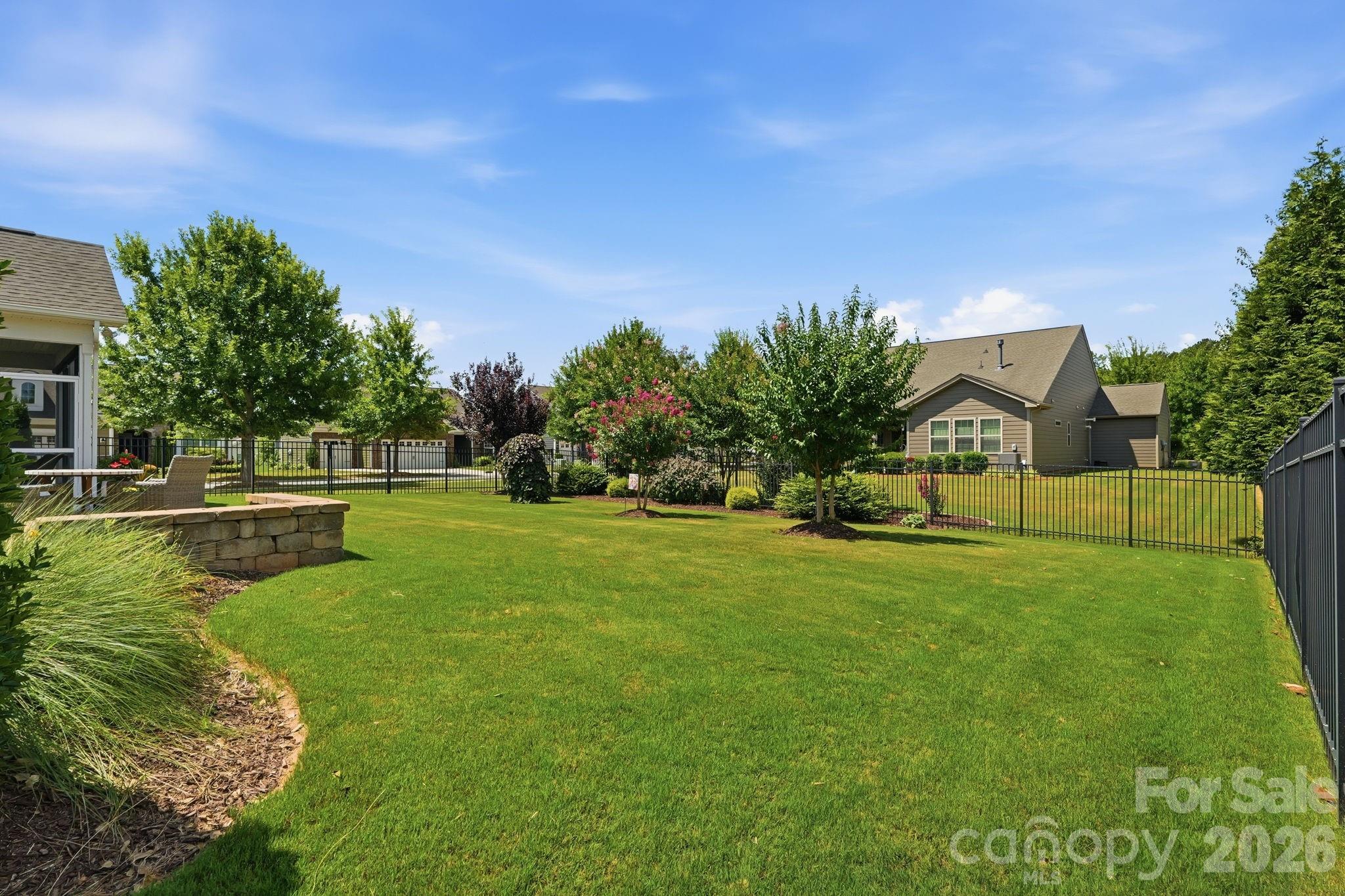 5005 Big Bend Drive — Lancaster