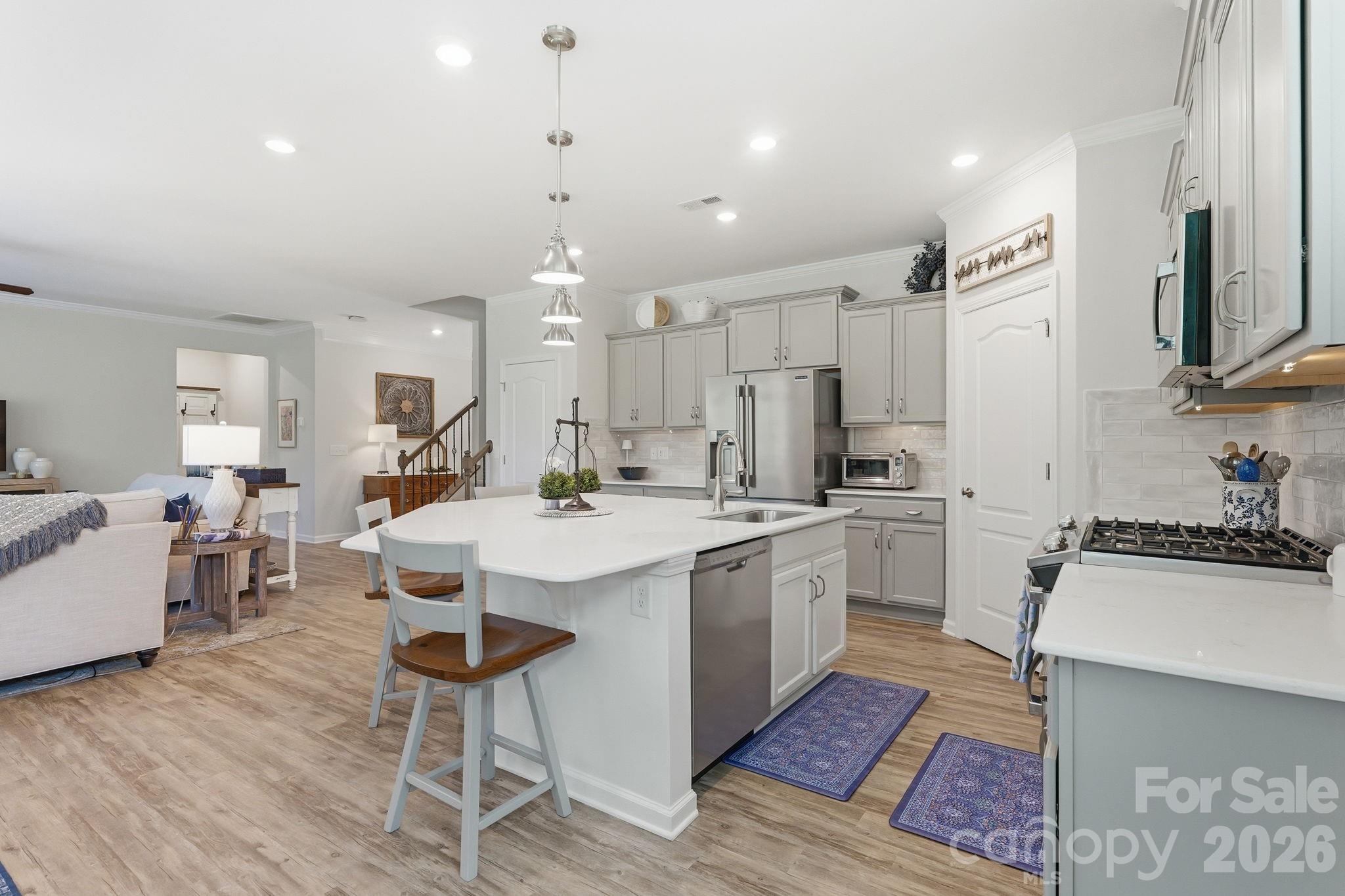 5005 Big Bend Drive — Lancaster