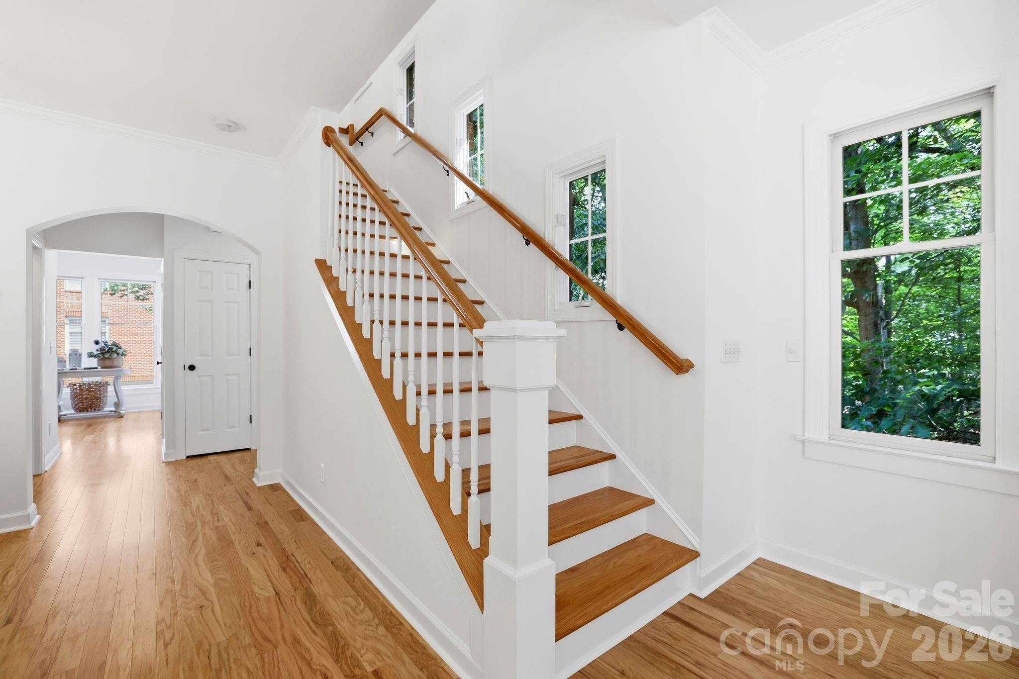 4703 S Hill View Drive — Charlotte