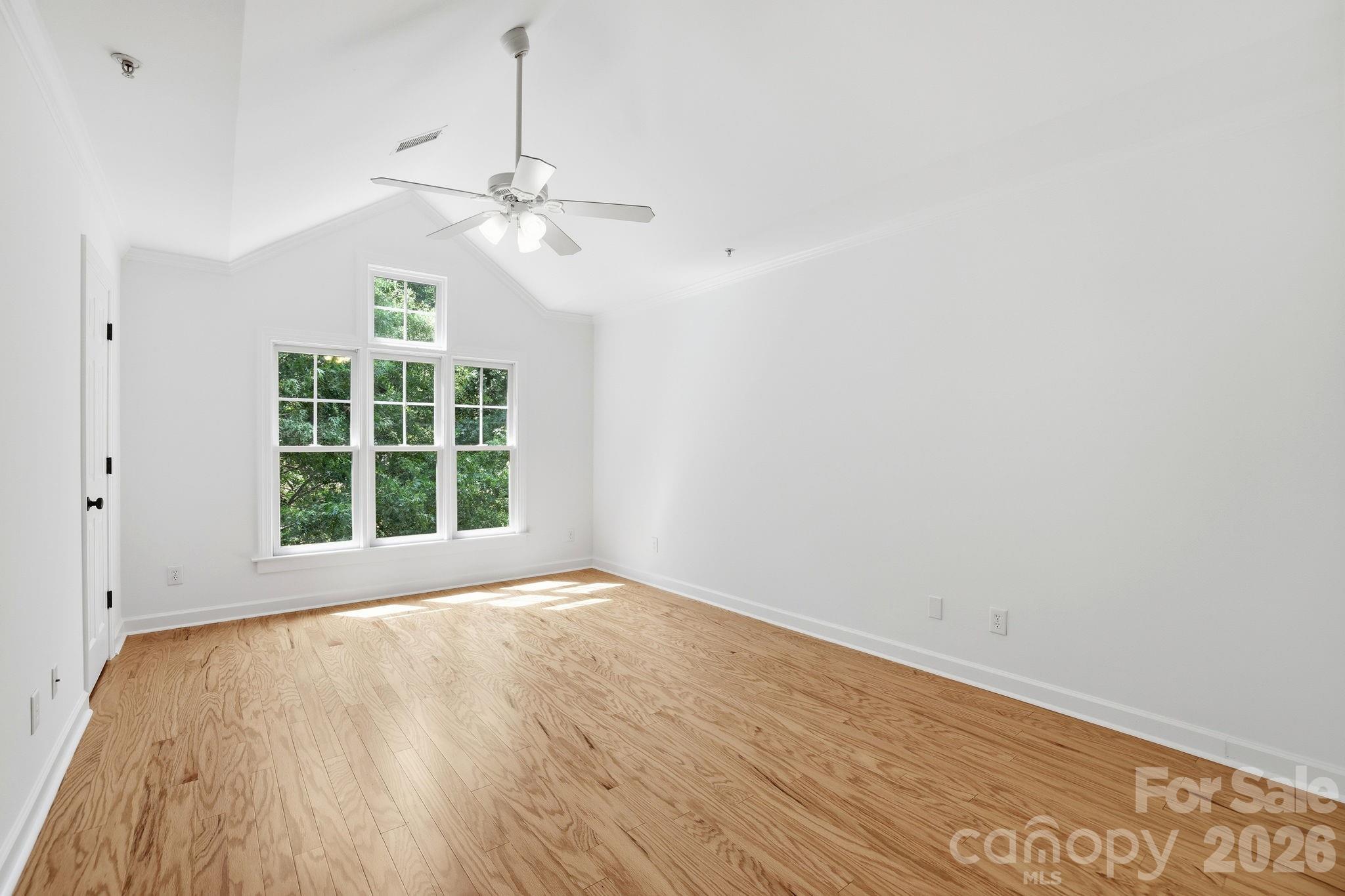 4703 S Hill View Drive — Charlotte