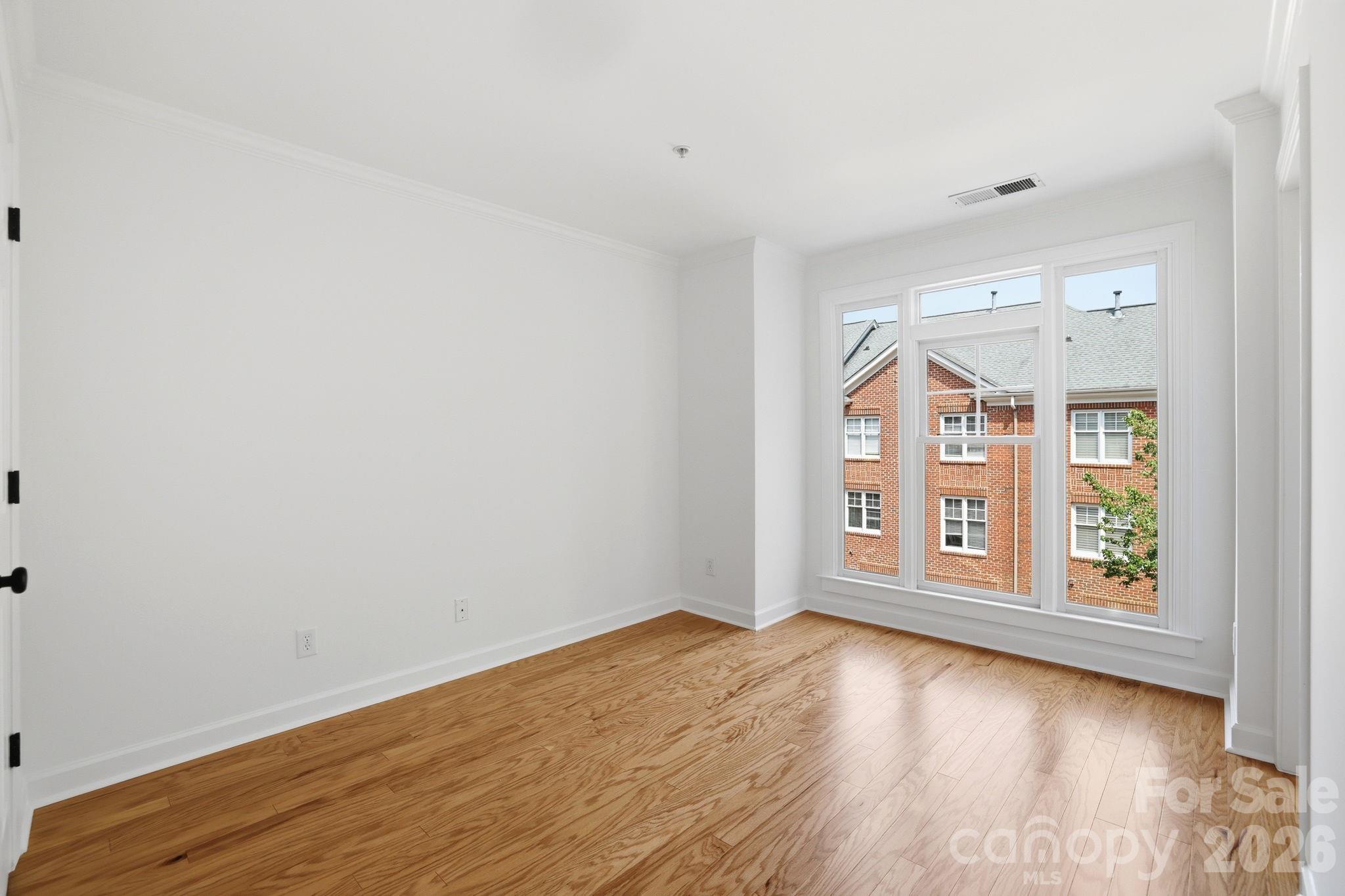 4703 S Hill View Drive — Charlotte
