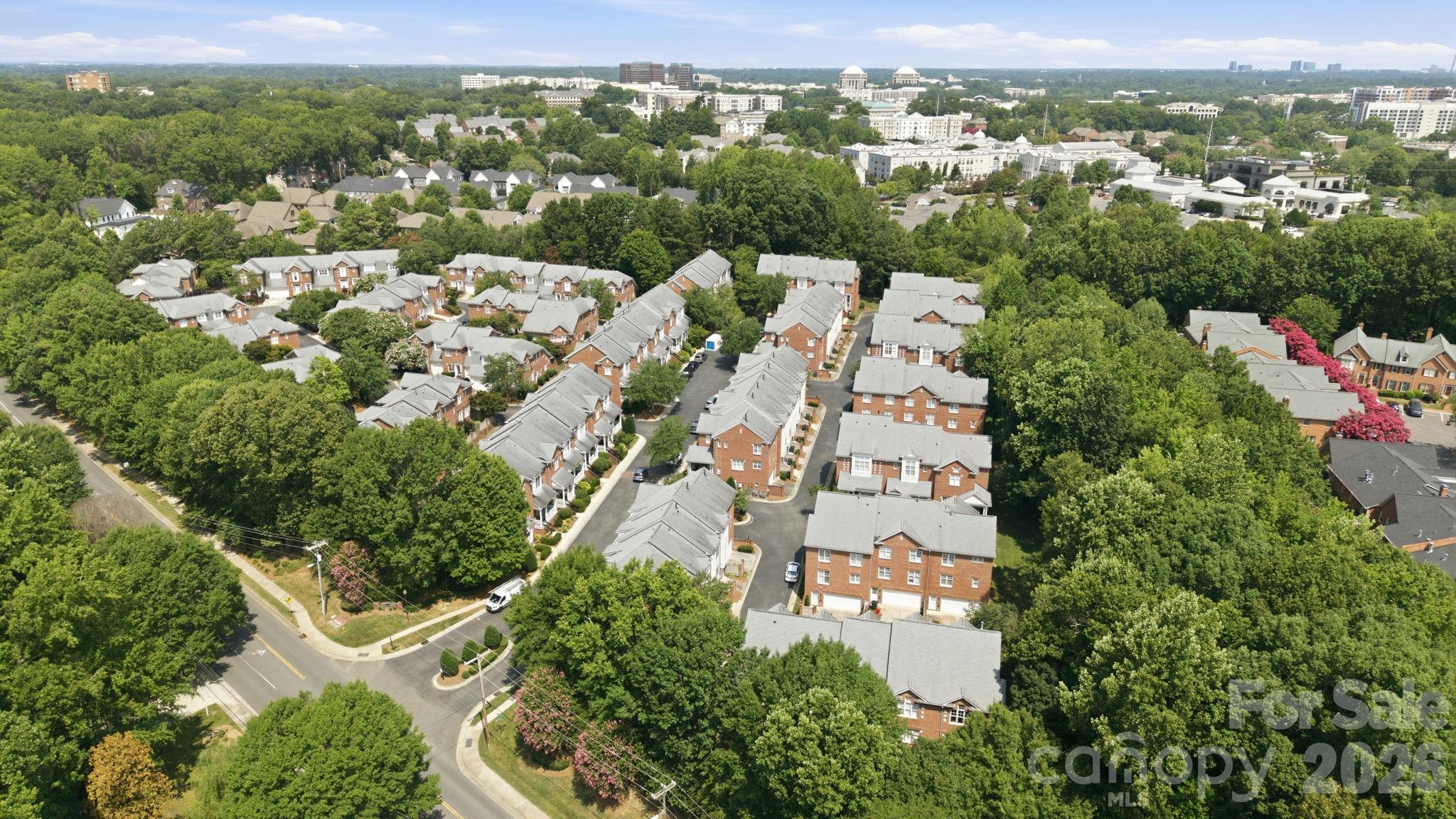 4703 S Hill View Drive — Charlotte