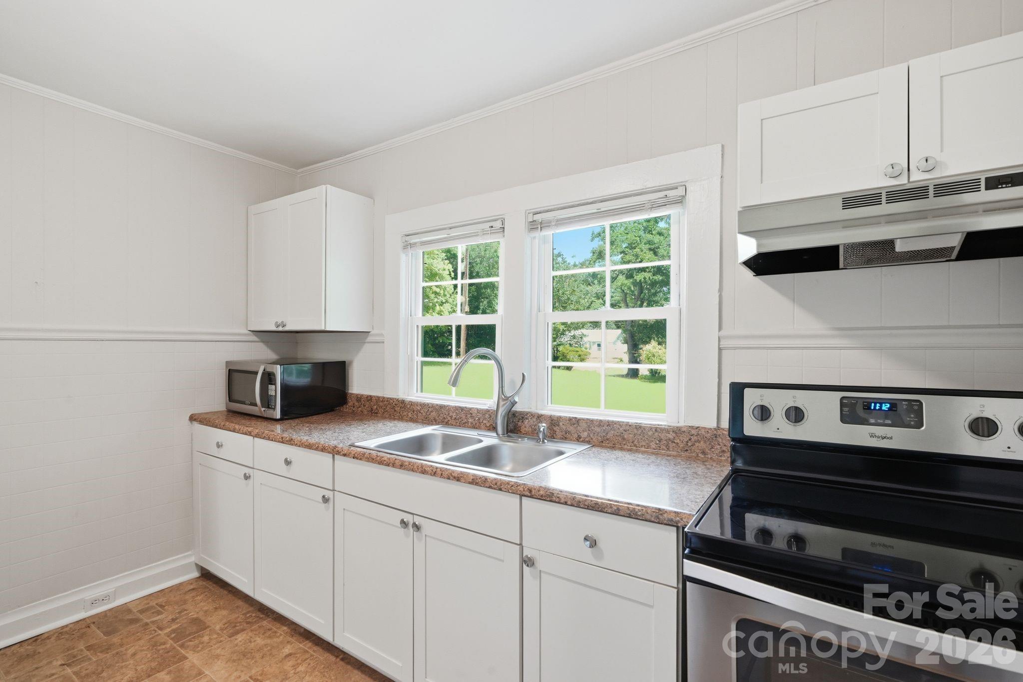 307 Clay Street — Belmont
