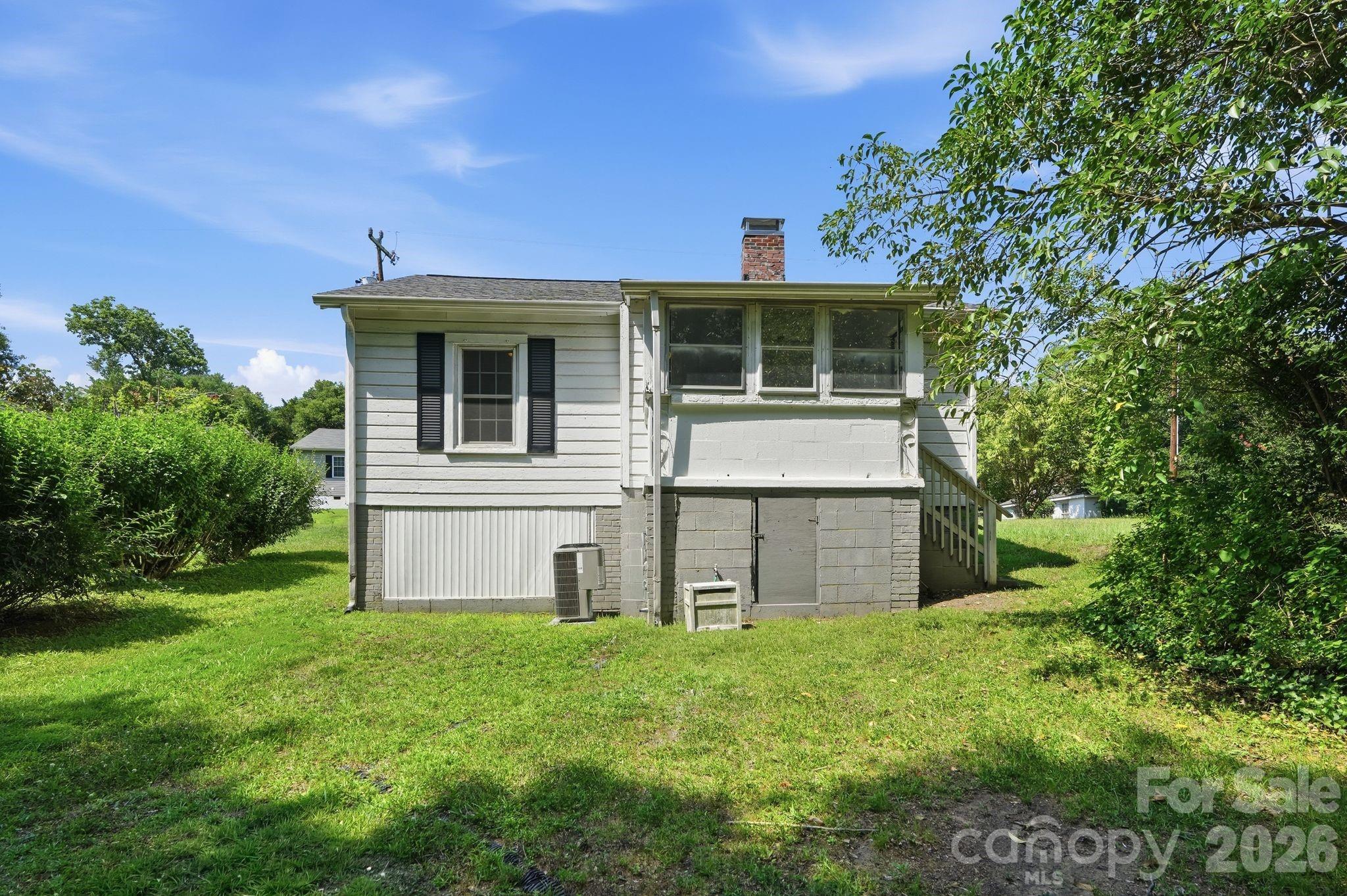 307 Clay Street — Belmont