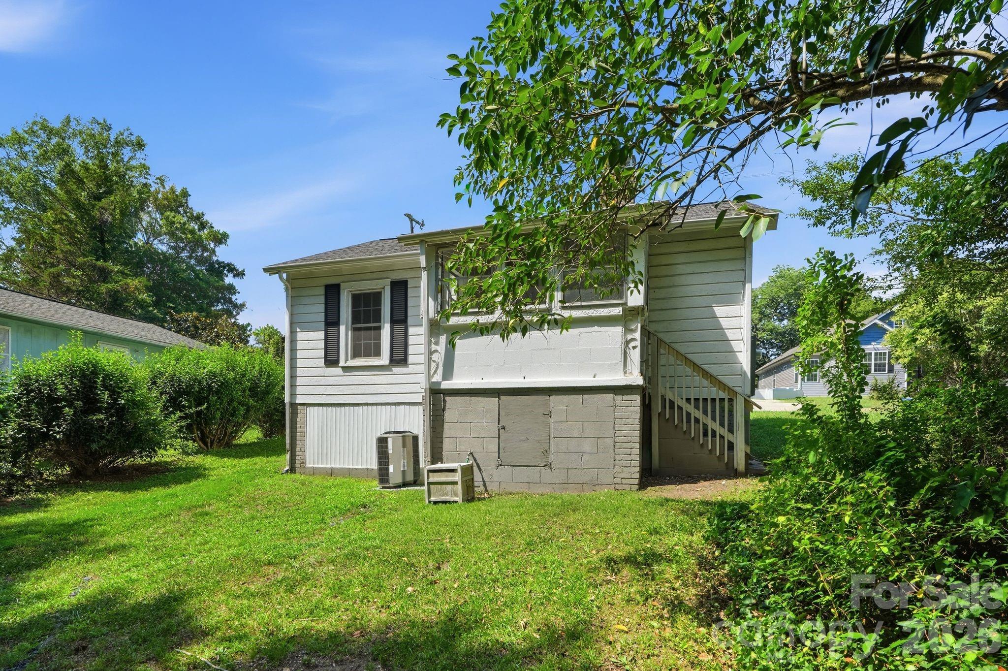 307 Clay Street — Belmont