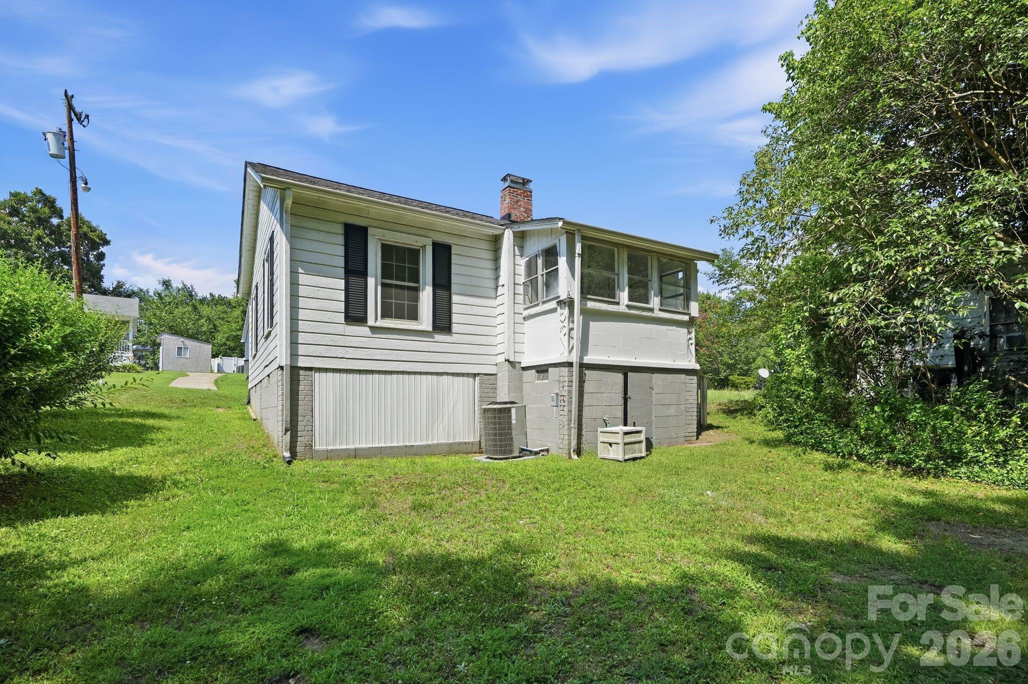 307 Clay Street — Belmont