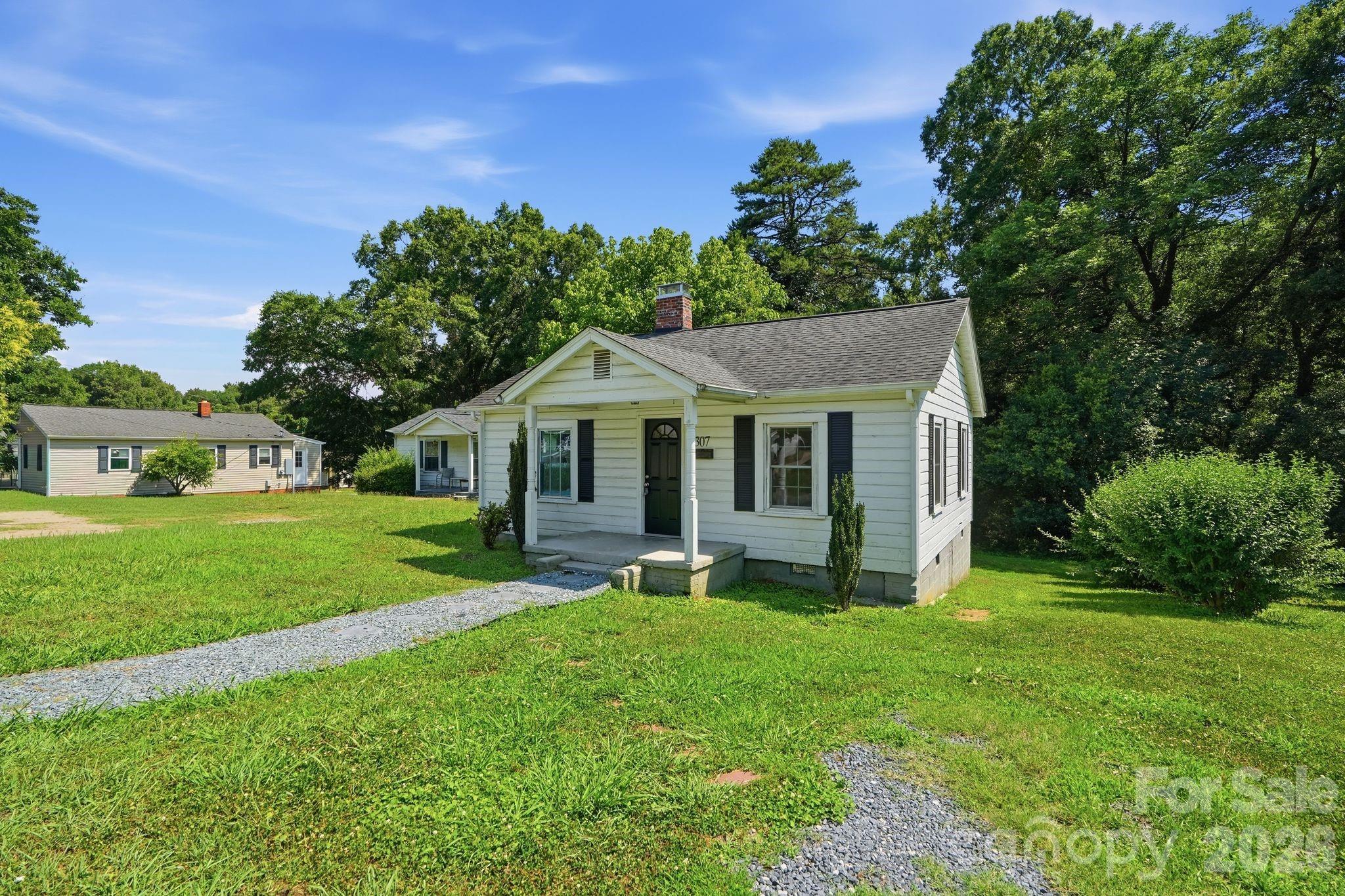 307 Clay Street — Belmont