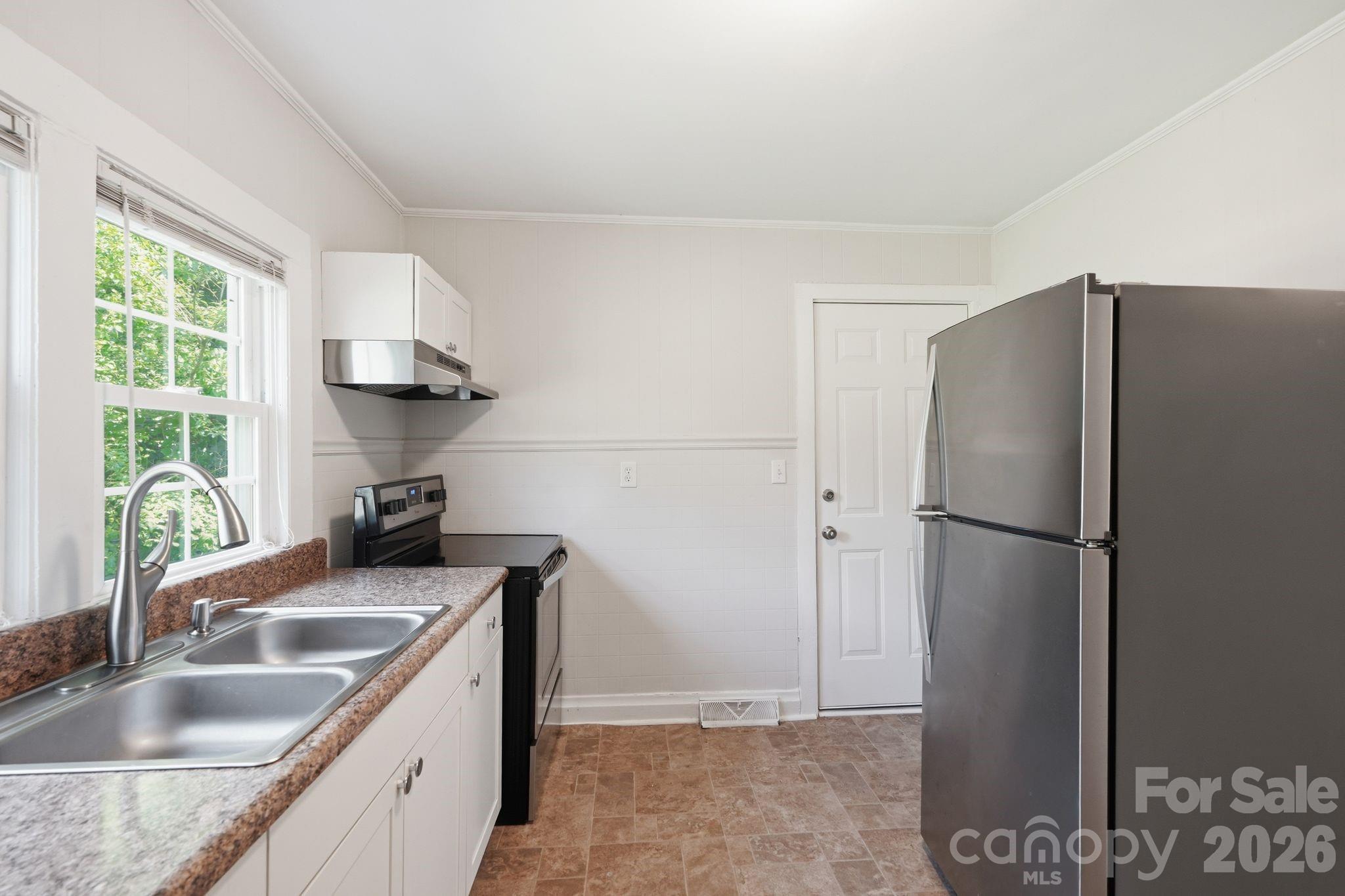 307 Clay Street — Belmont