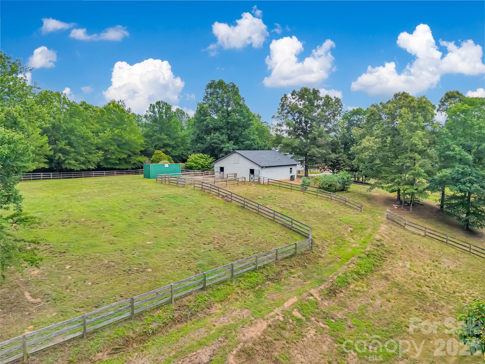 711 Meadow Crest Road — Tryon