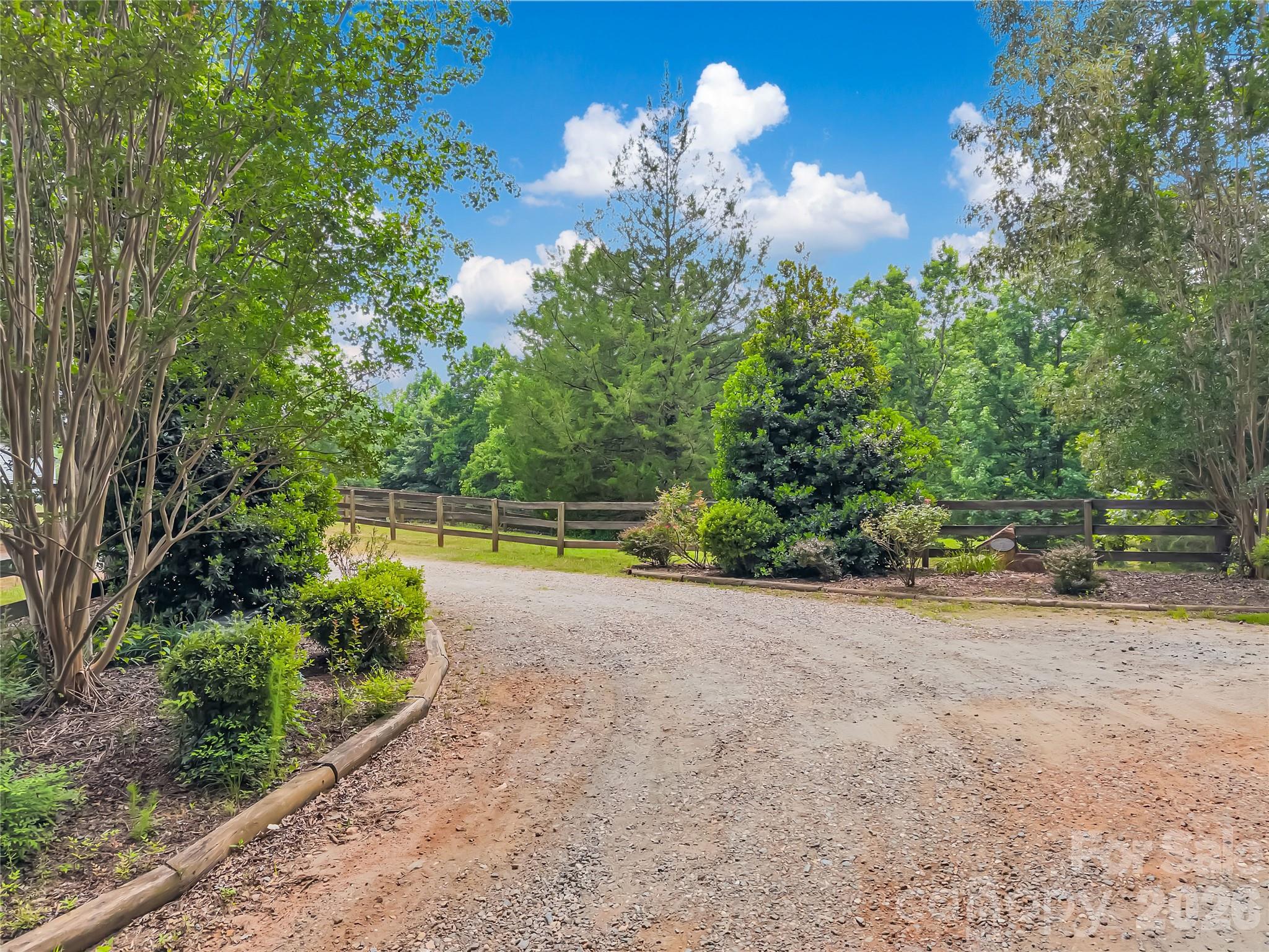 711 Meadow Crest Road — Tryon