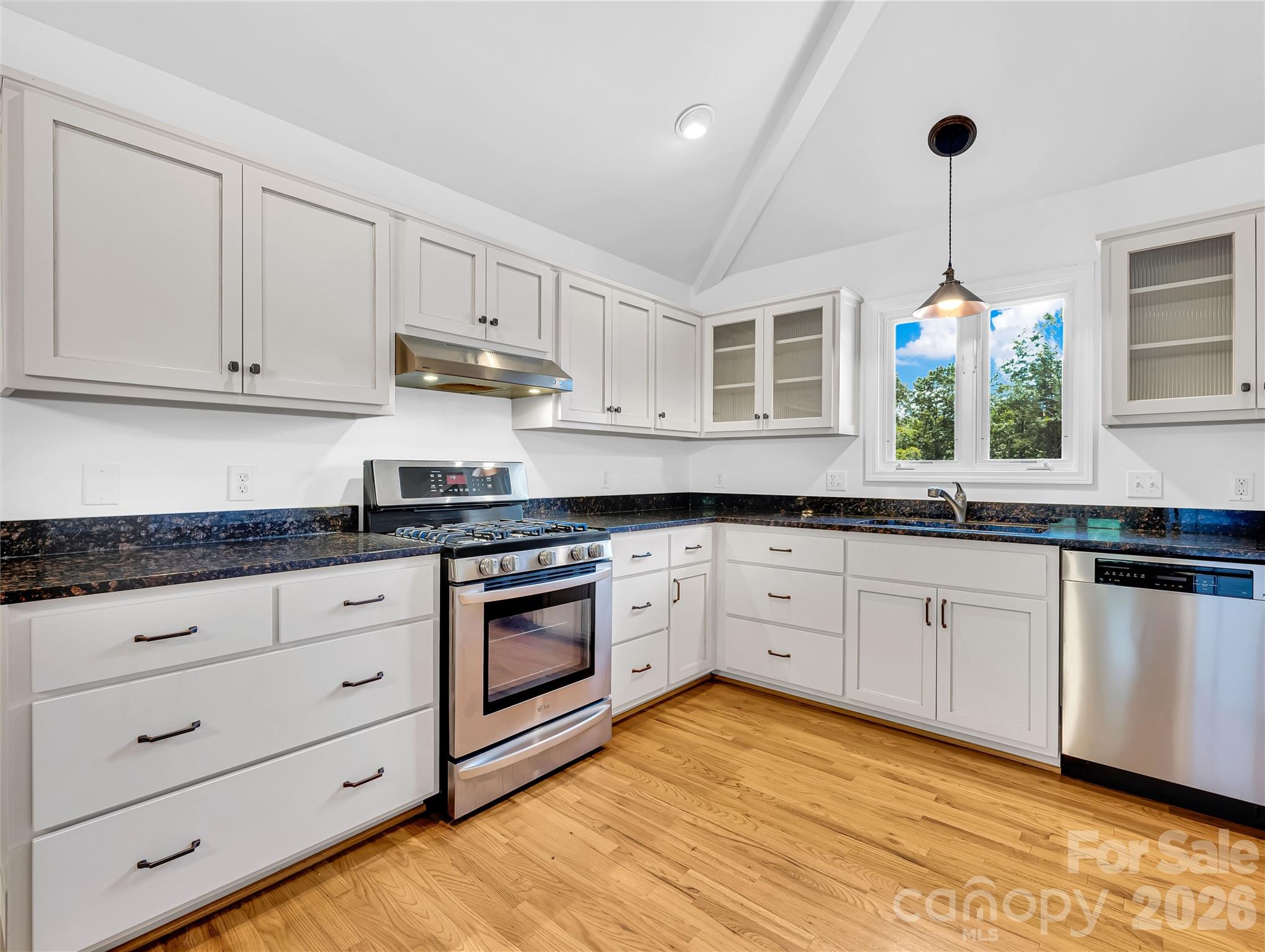711 Meadow Crest Road — Tryon