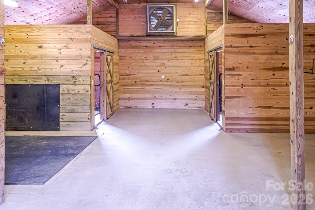 711 Meadow Crest Road — Tryon