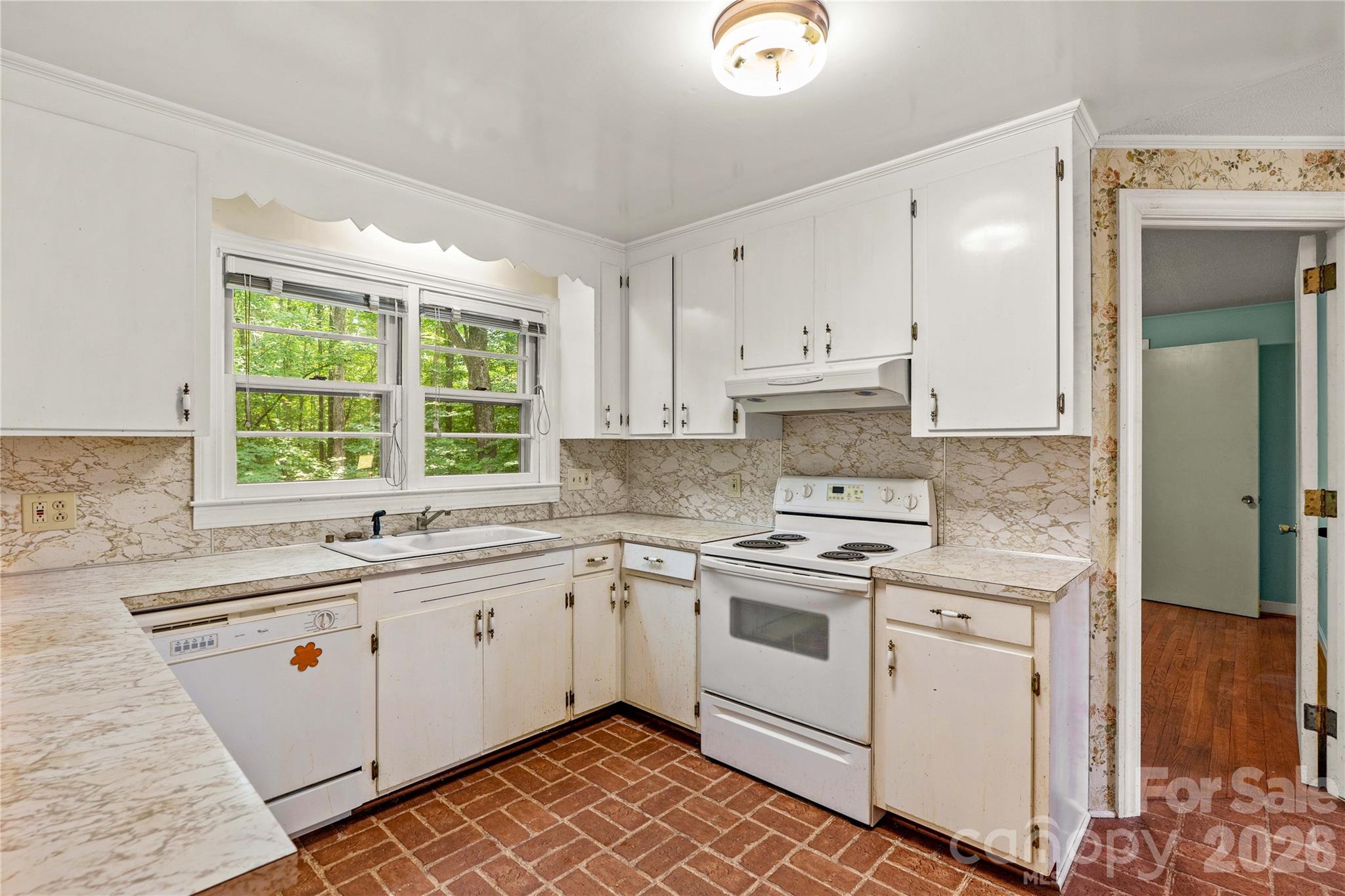 155 Duck Creek Road — Troutman