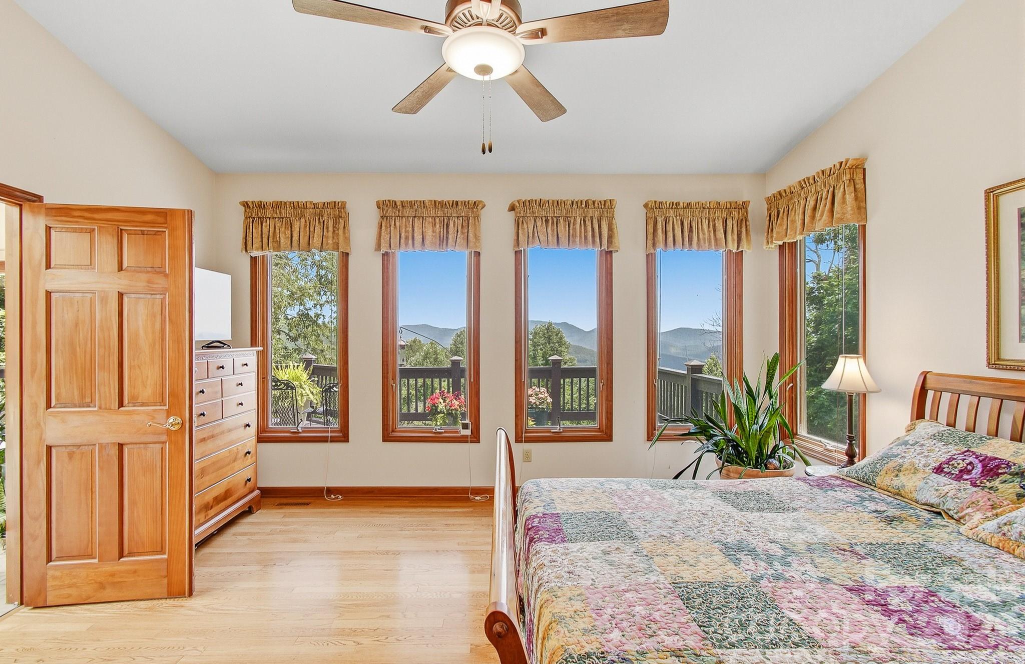 112 Windy Gap Road — Asheville