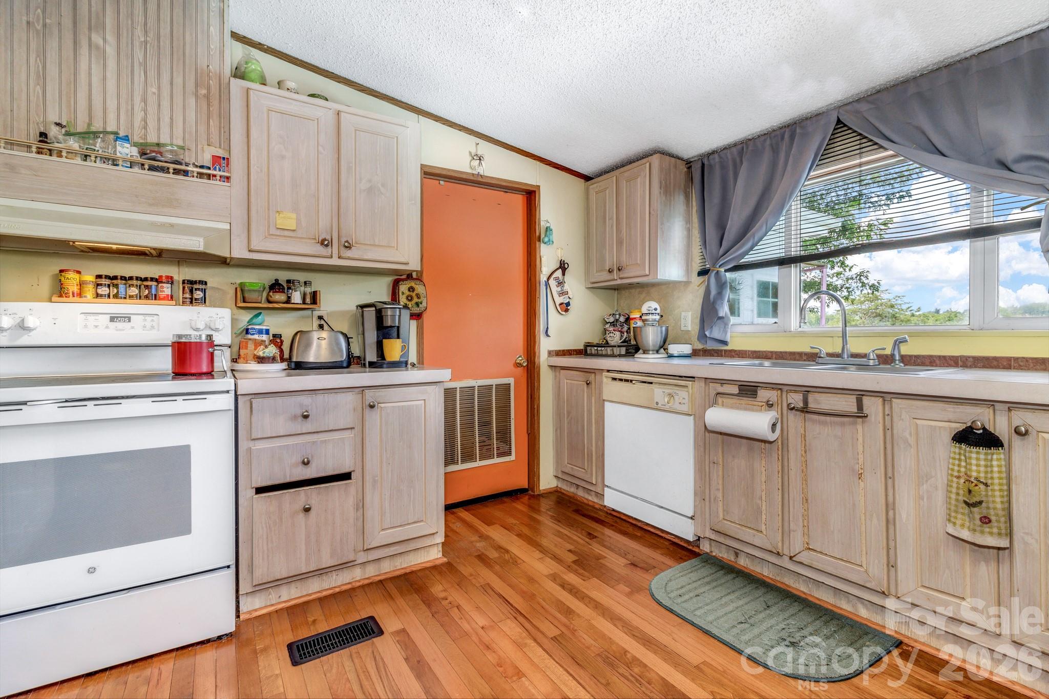 147 High Valley Estates Drive — Alexander