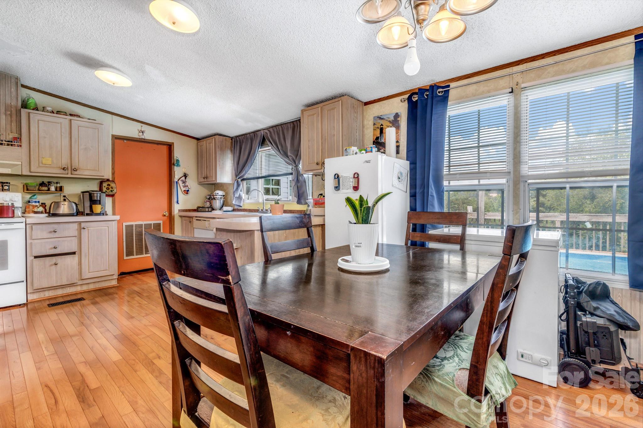 147 High Valley Estates Drive — Alexander