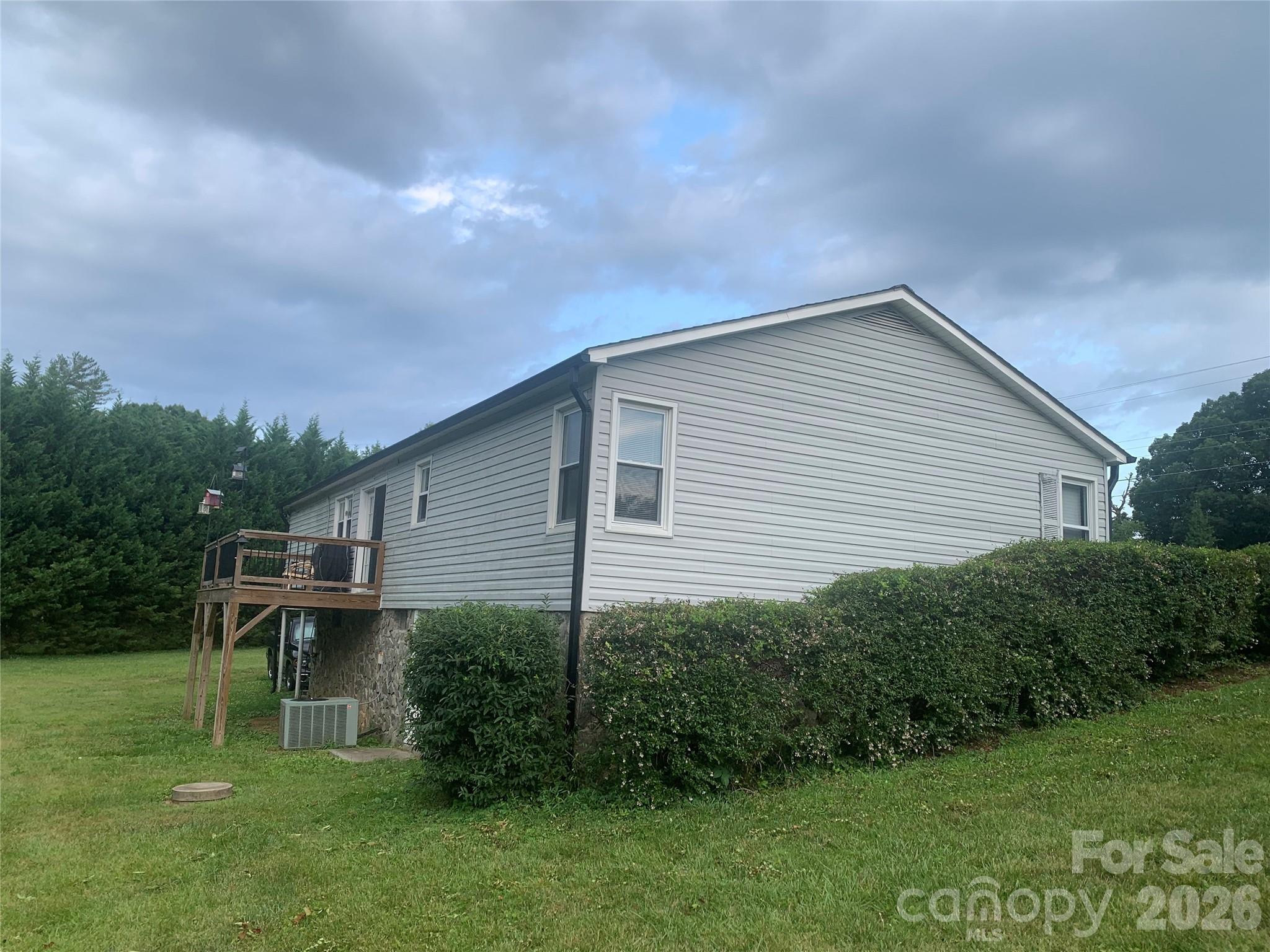 3300 Sheely Road — Lenoir