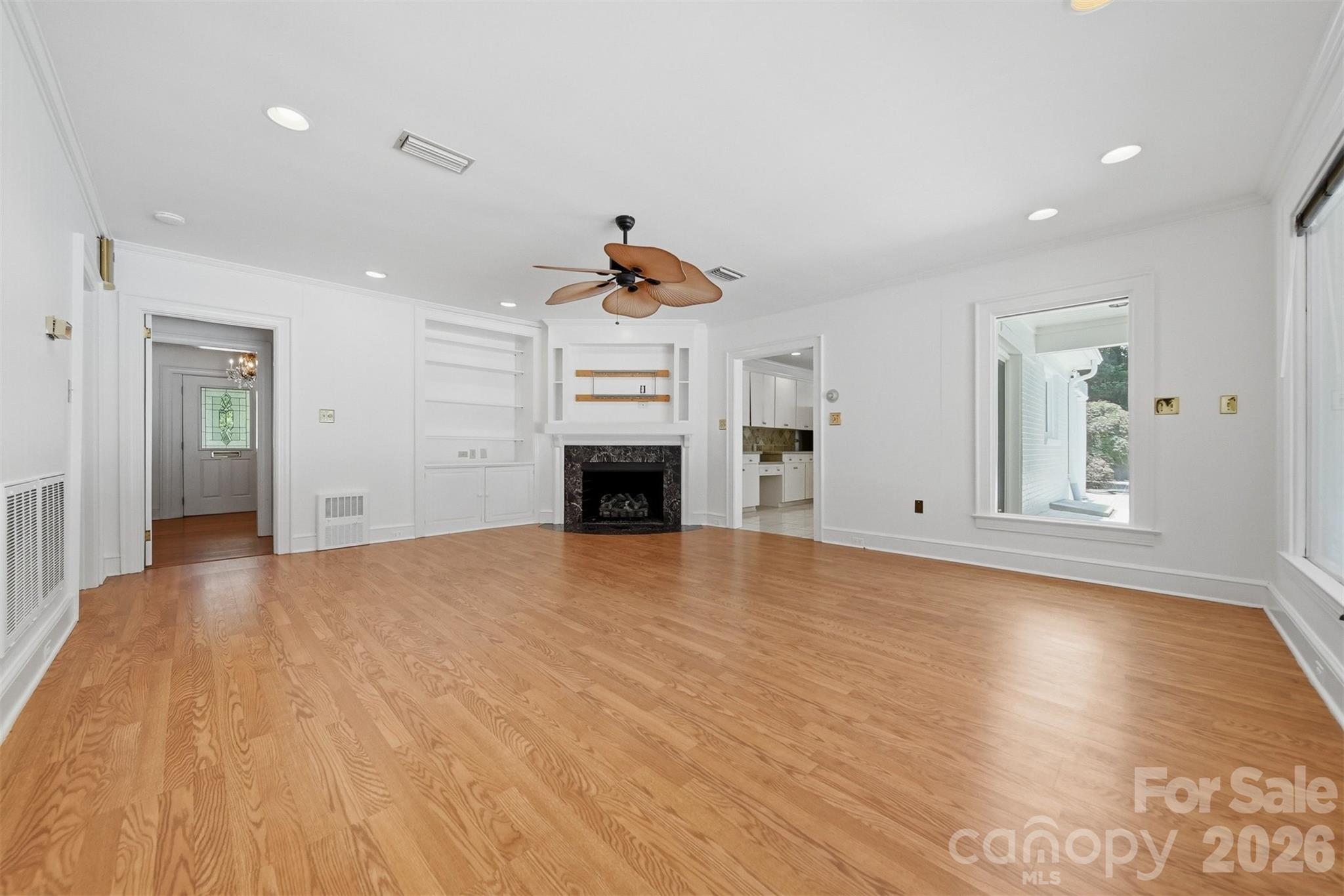 521 5th Street NW — Hickory