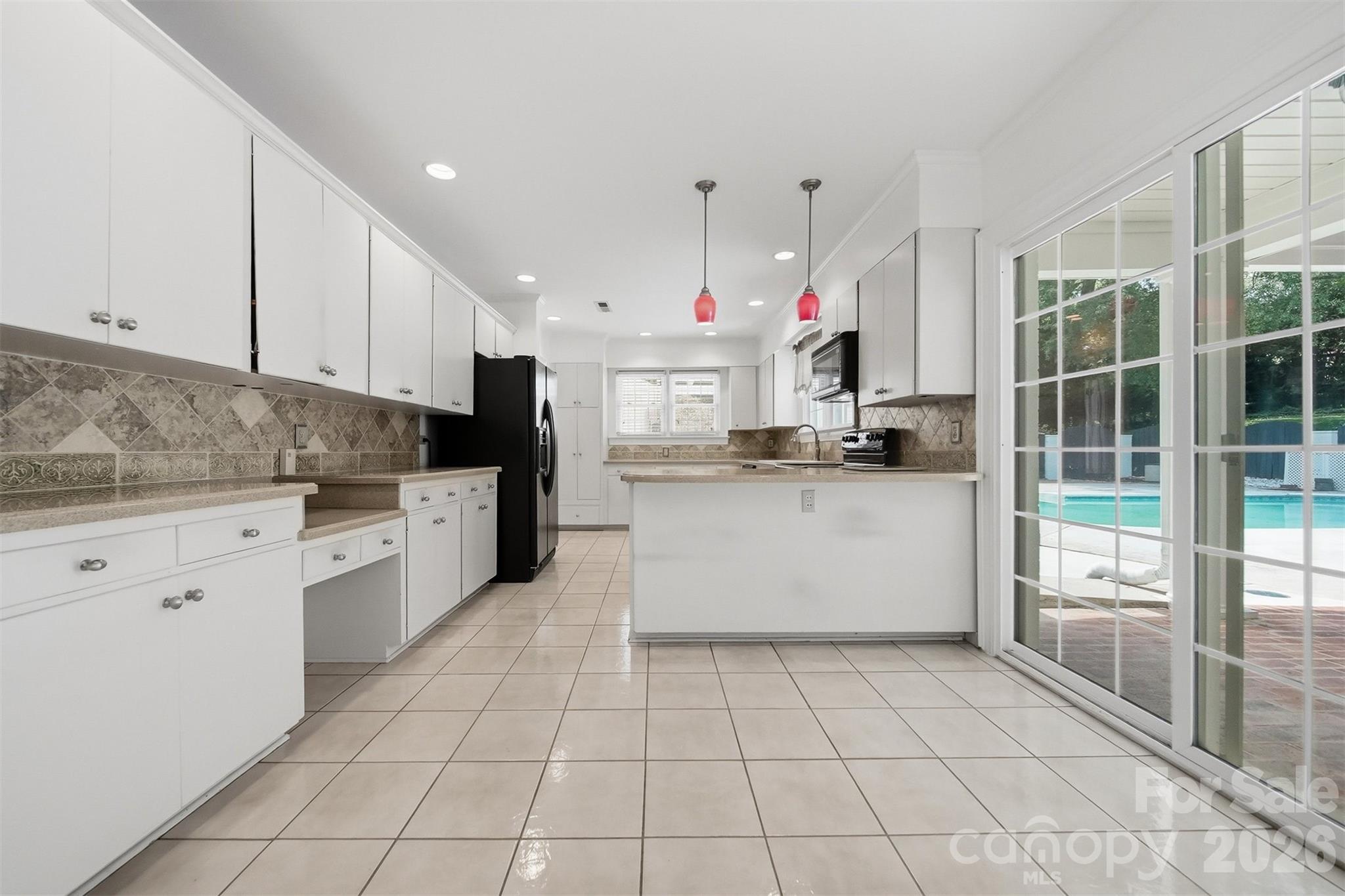 521 5th Street NW — Hickory