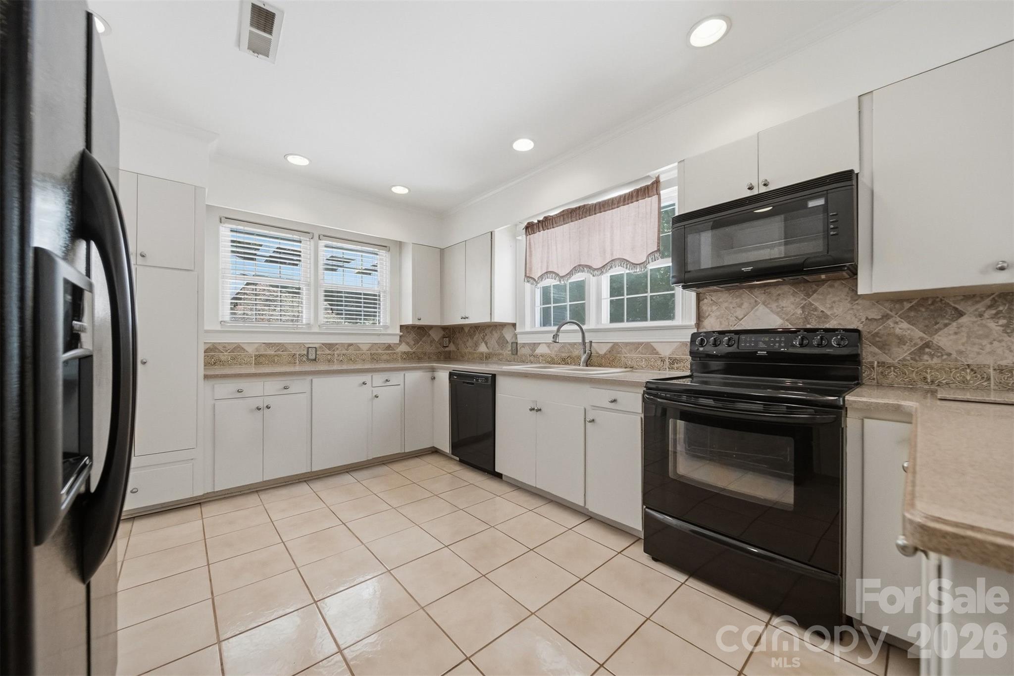 521 5th Street NW — Hickory