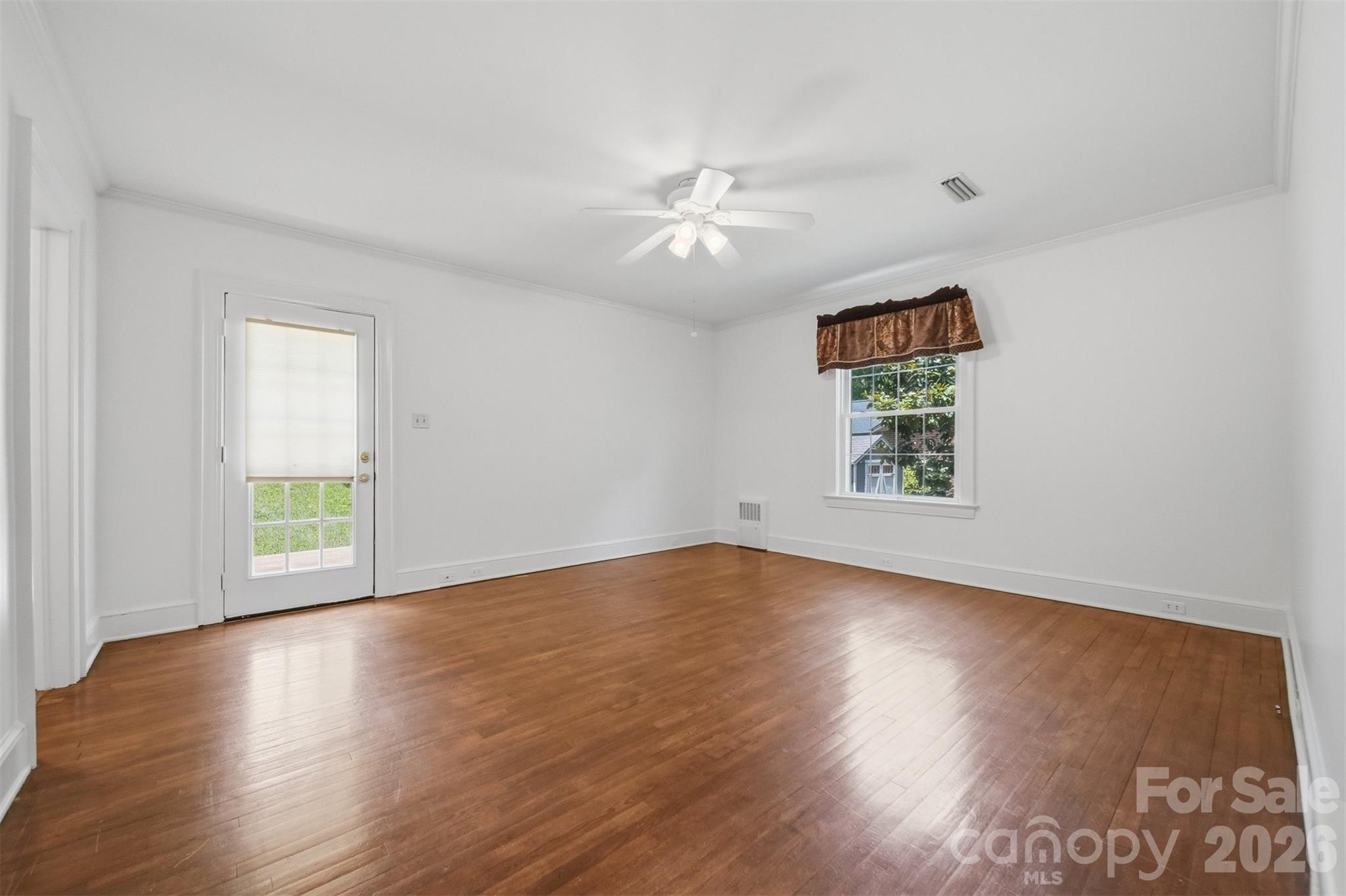 521 5th Street NW — Hickory
