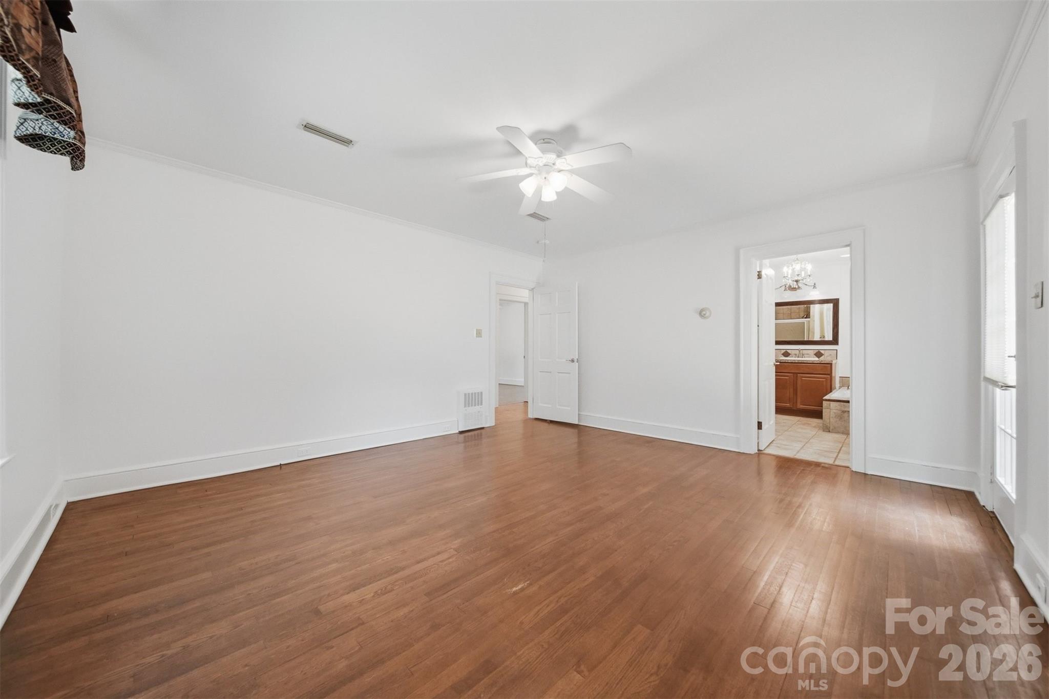 521 5th Street NW — Hickory