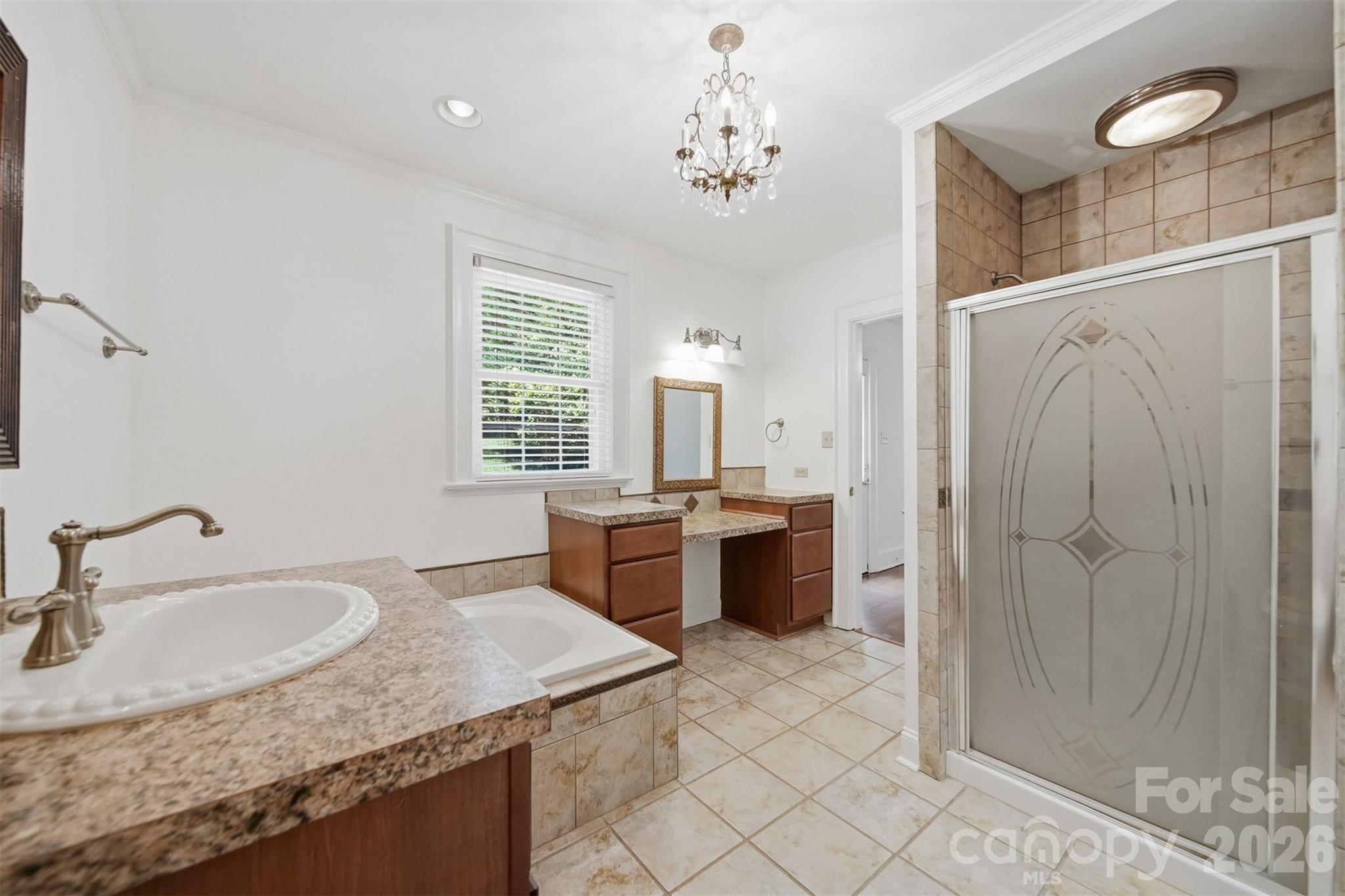521 5th Street NW — Hickory