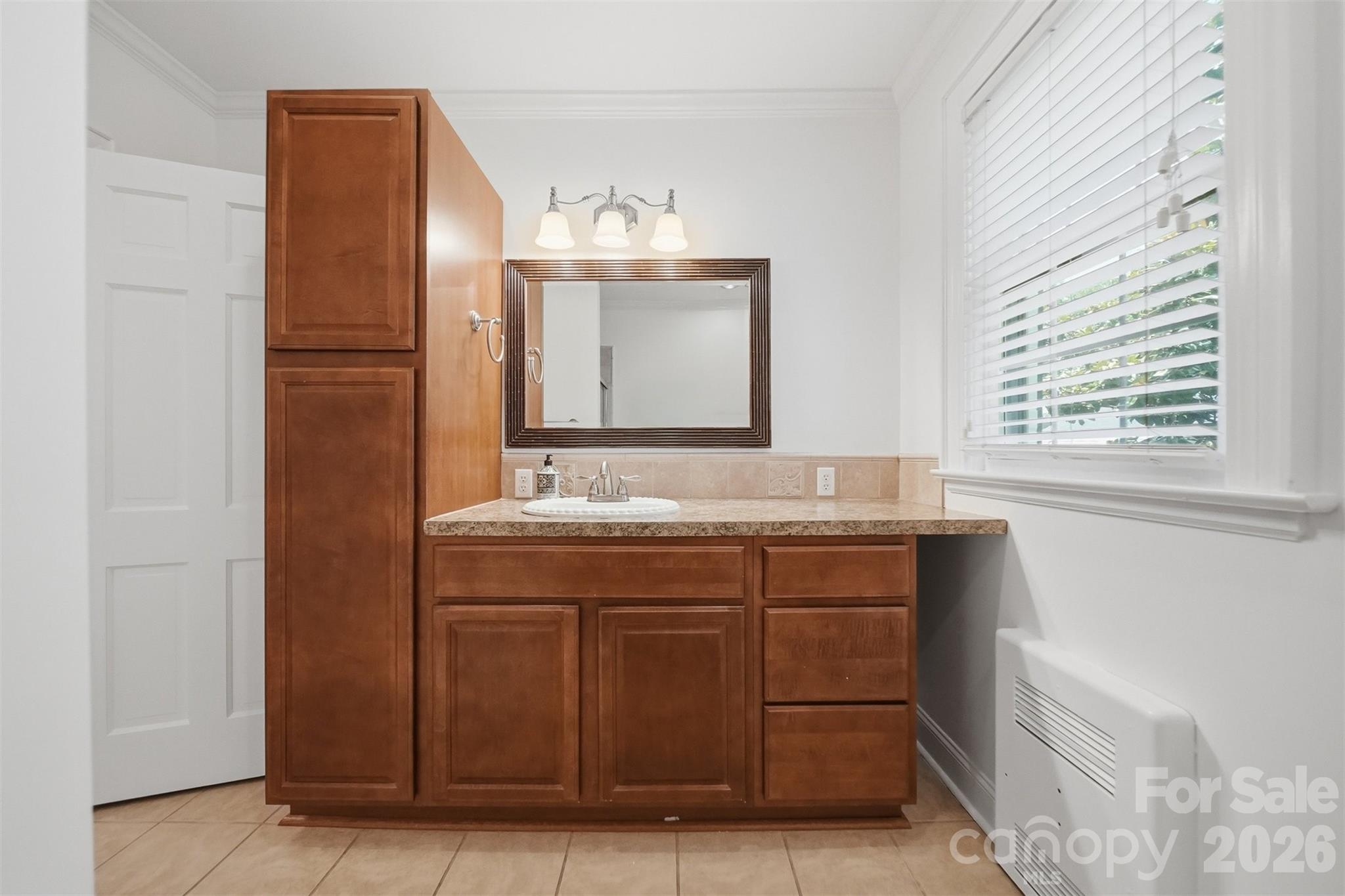 521 5th Street NW — Hickory