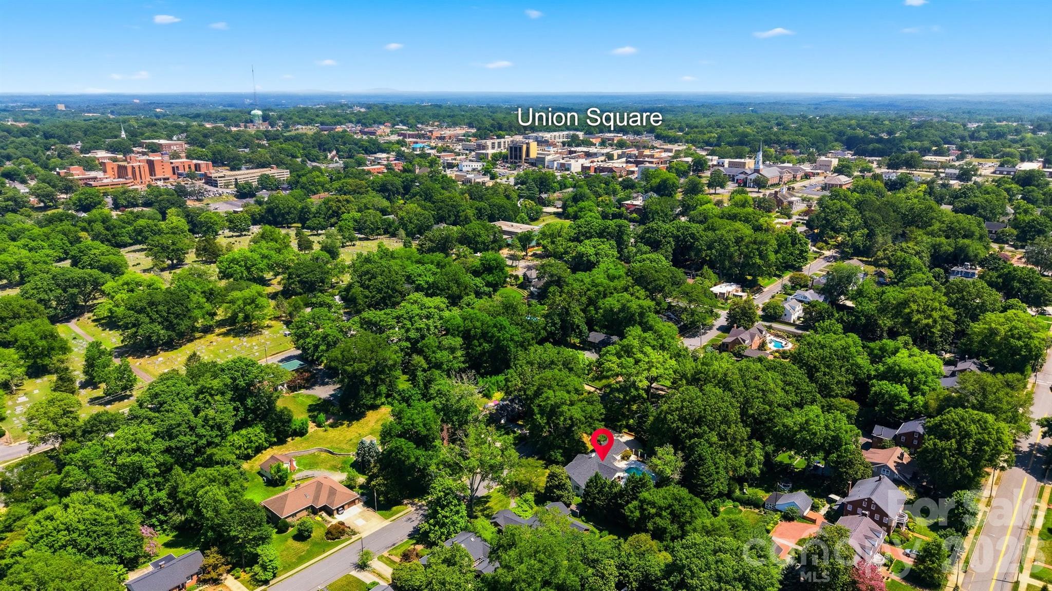 521 5th Street NW — Hickory