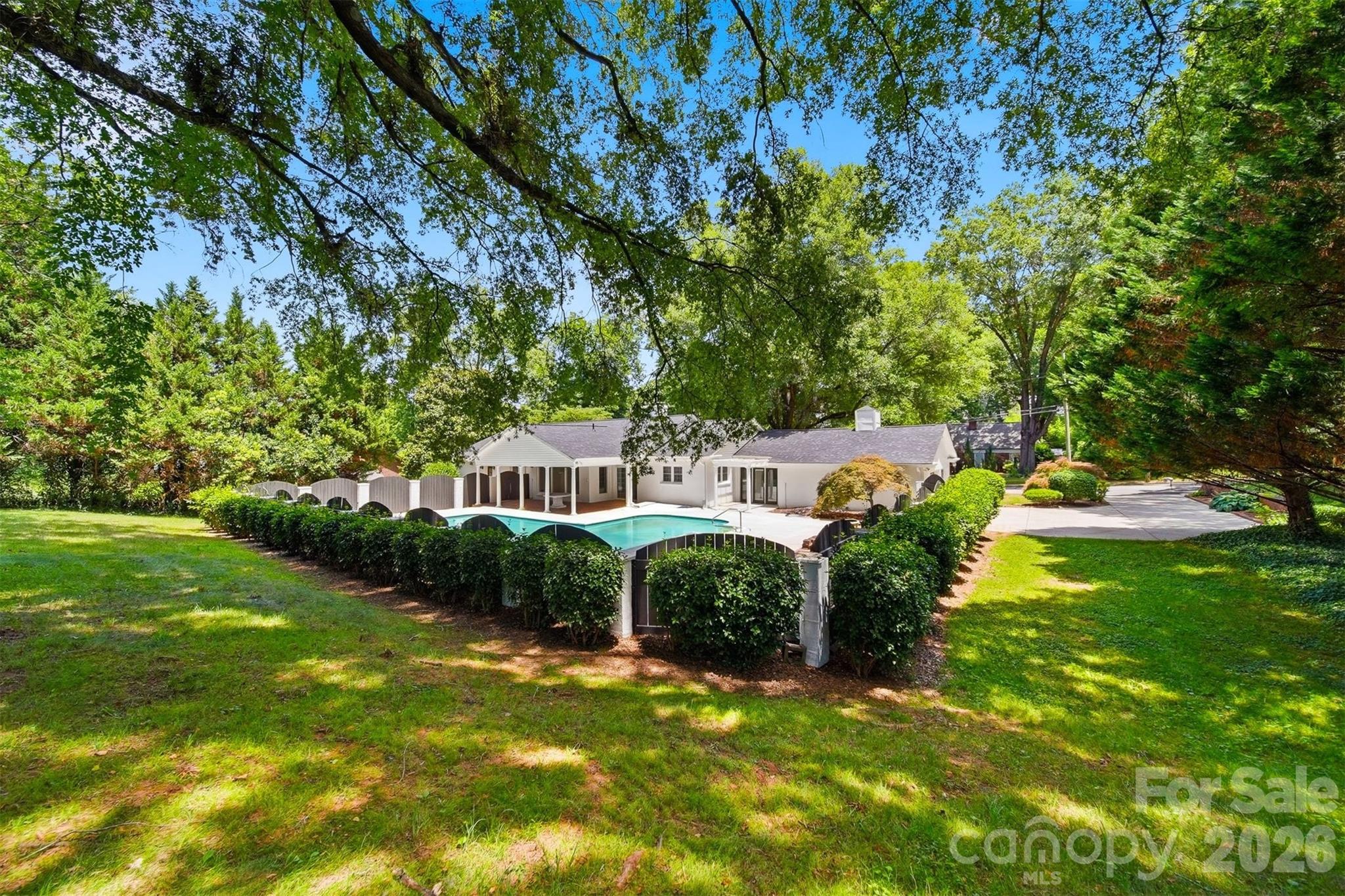 521 5th Street NW — Hickory