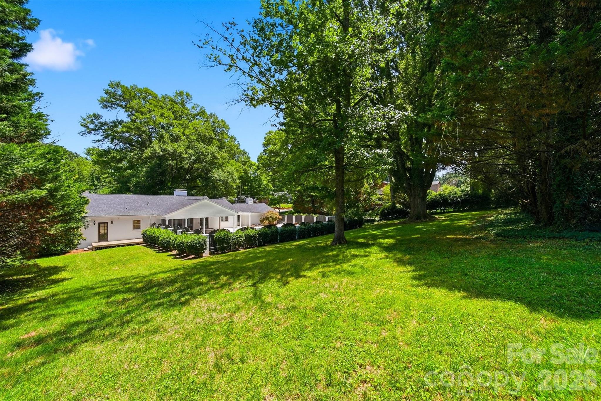 521 5th Street NW — Hickory