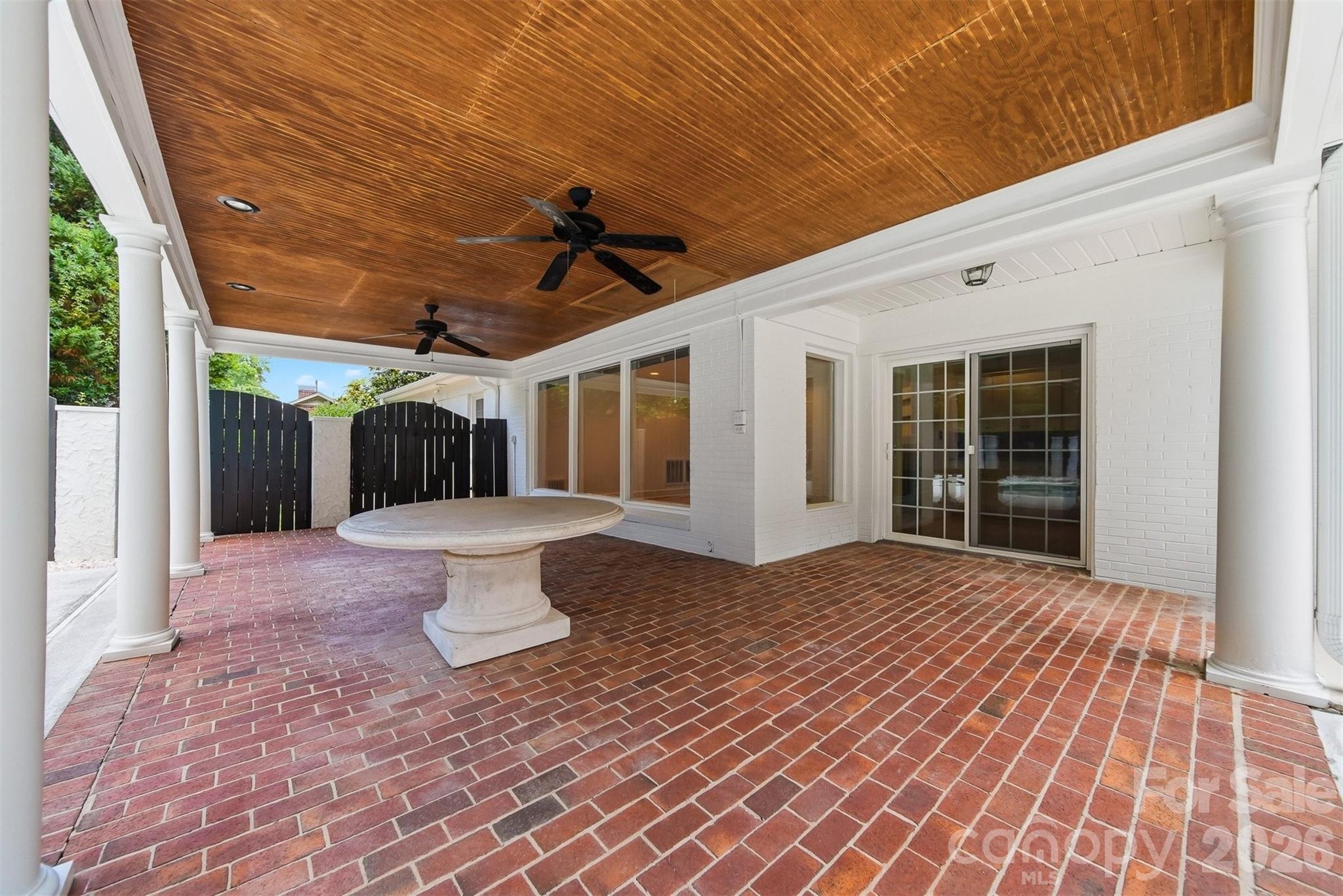 521 5th Street NW — Hickory