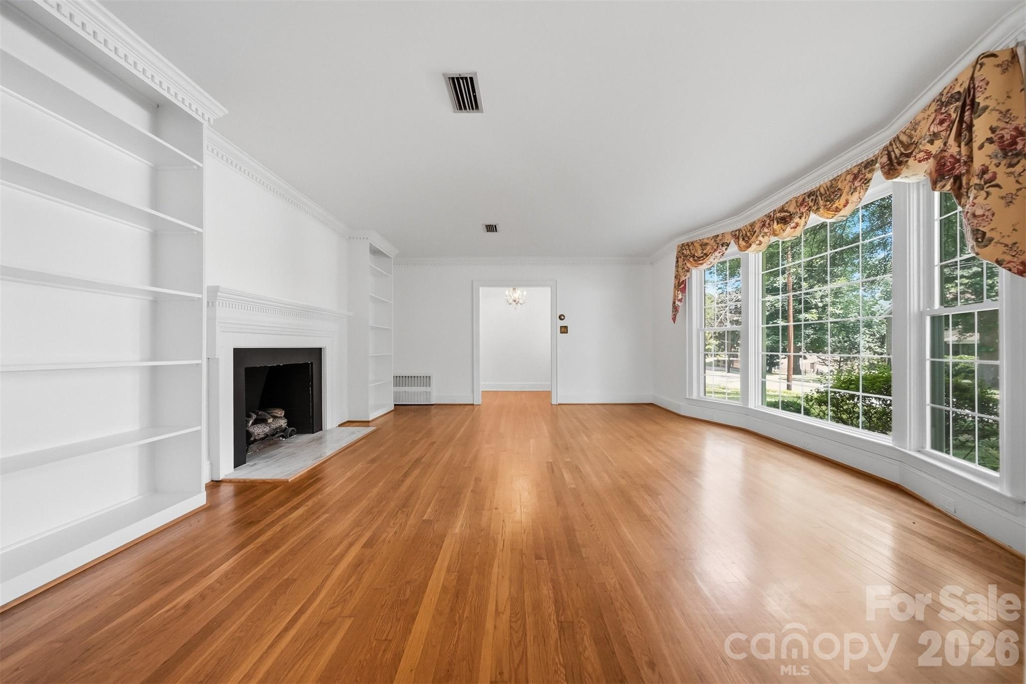 521 5th Street NW — Hickory