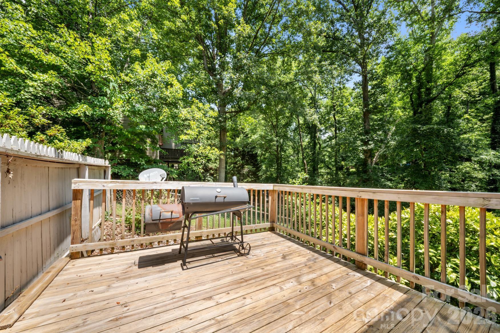 112 Wedgewood Drive — Morganton