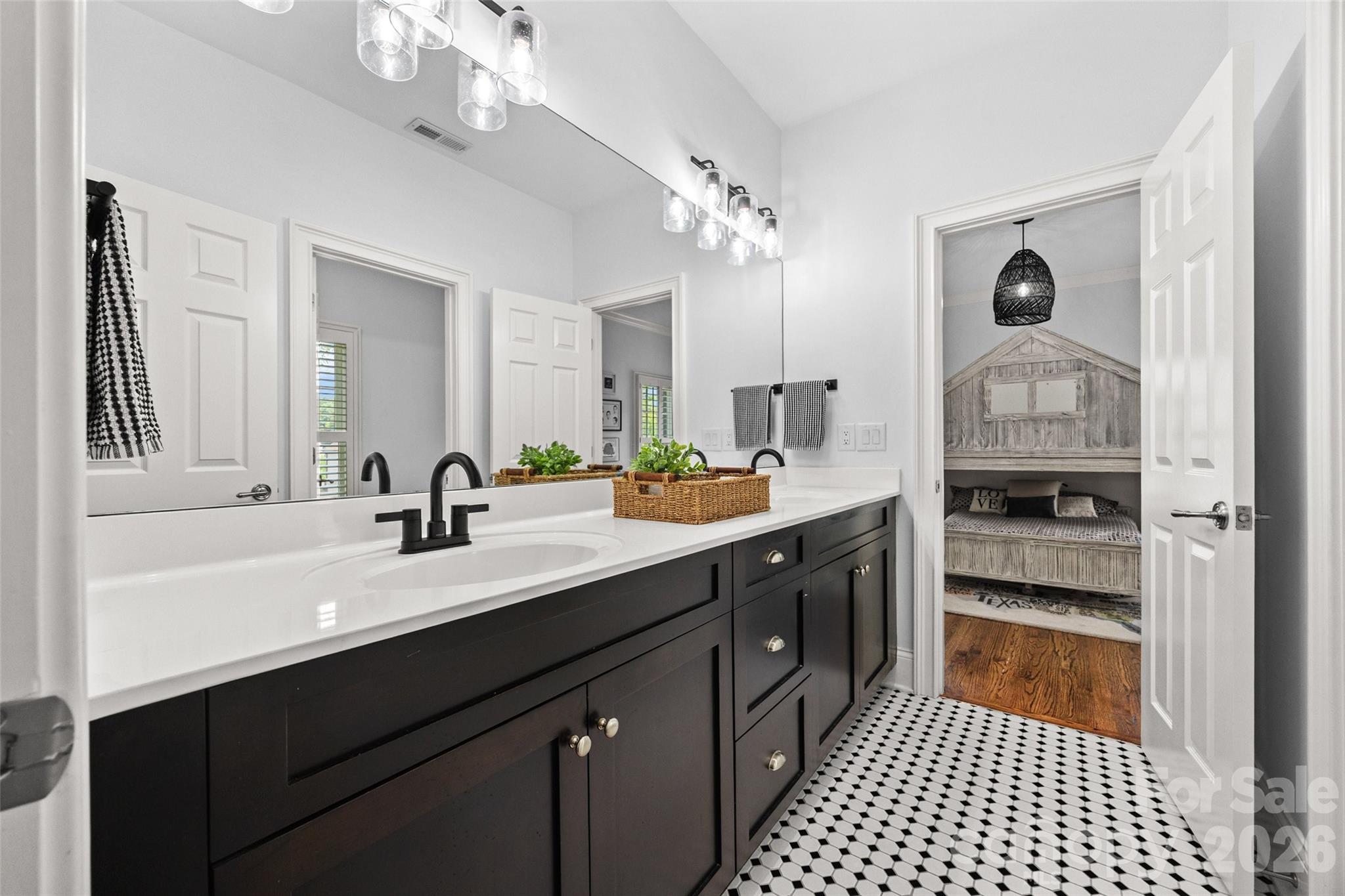 9414 Heydon Hall Circle — Charlotte
