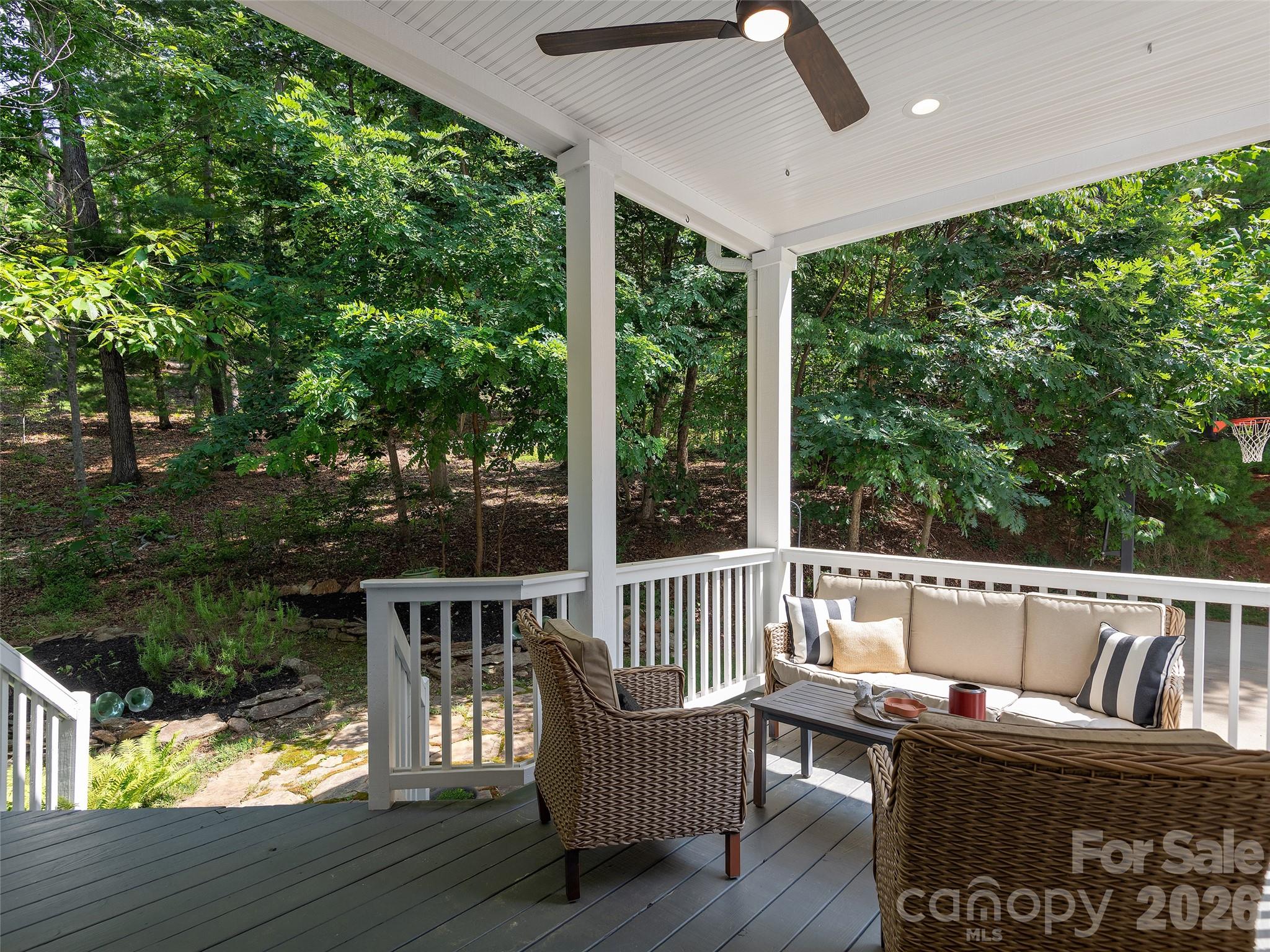 1910 Bearberry Lane — Asheville