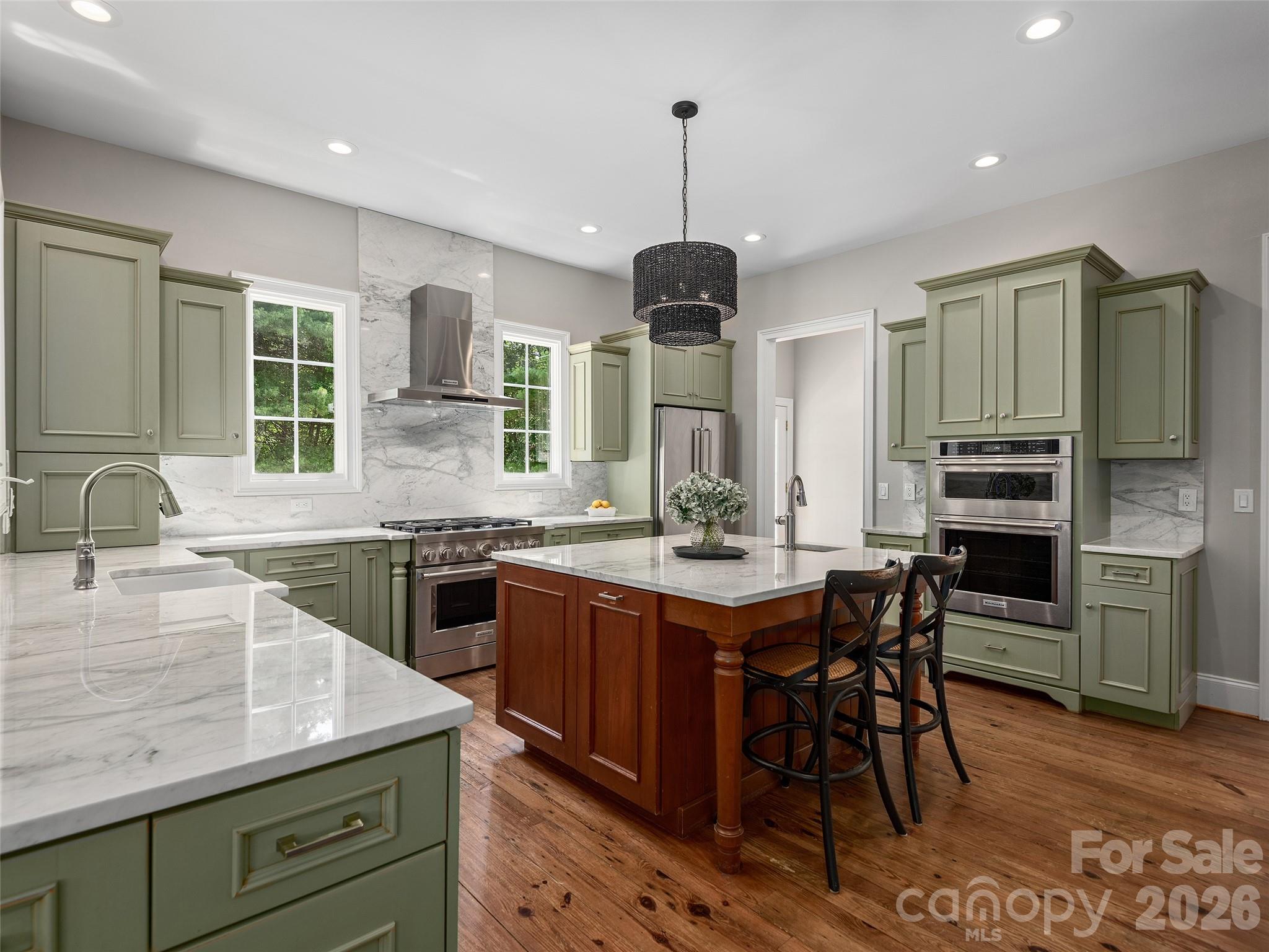 1910 Bearberry Lane — Asheville