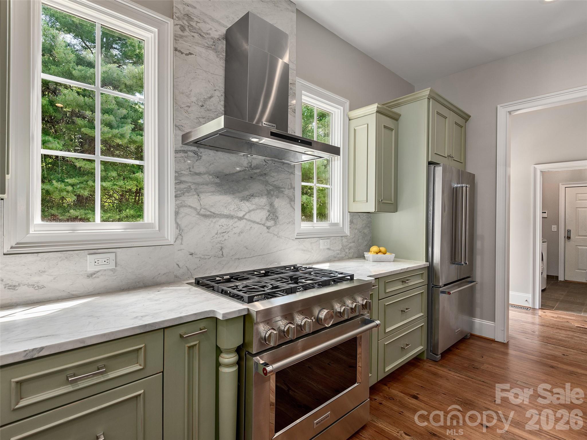 1910 Bearberry Lane — Asheville