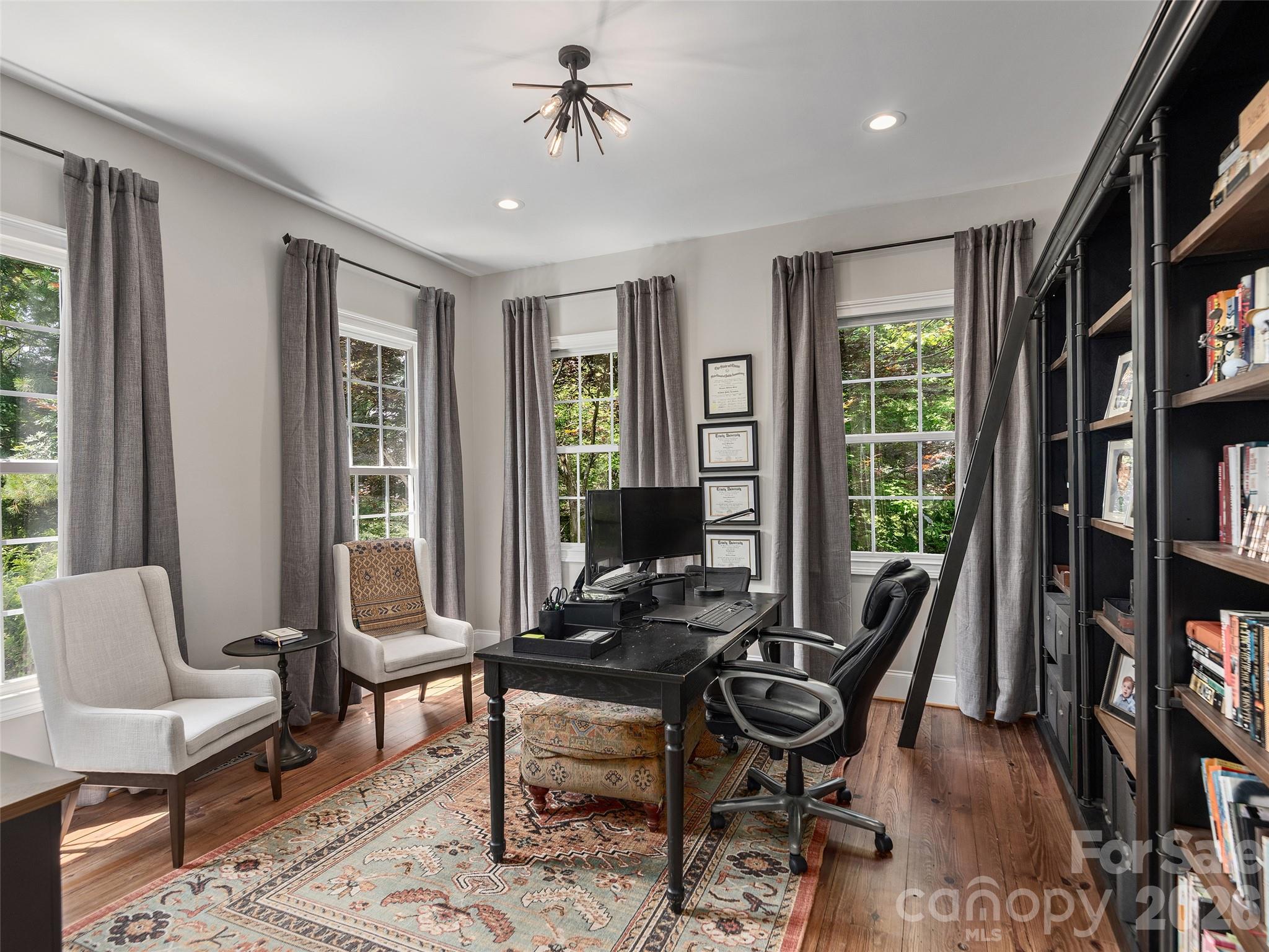 1910 Bearberry Lane — Asheville