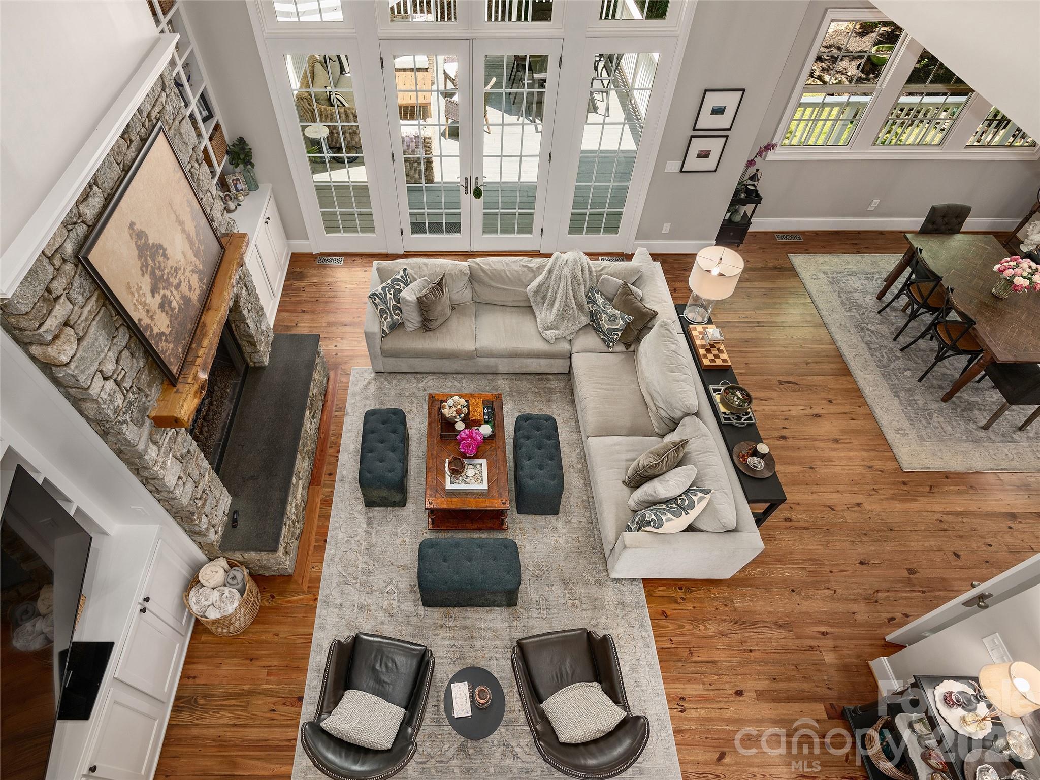 1910 Bearberry Lane — Asheville
