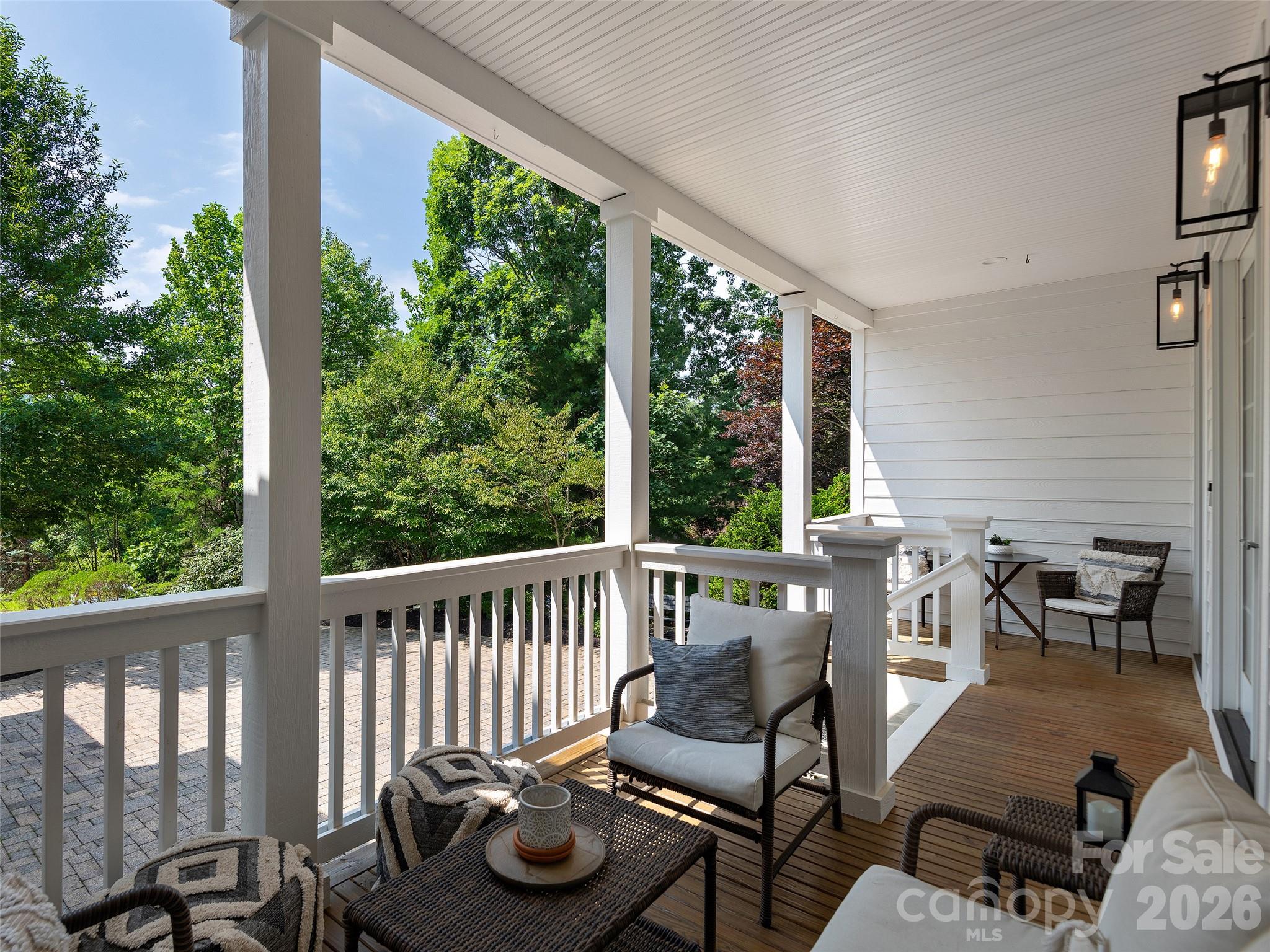 1910 Bearberry Lane — Asheville