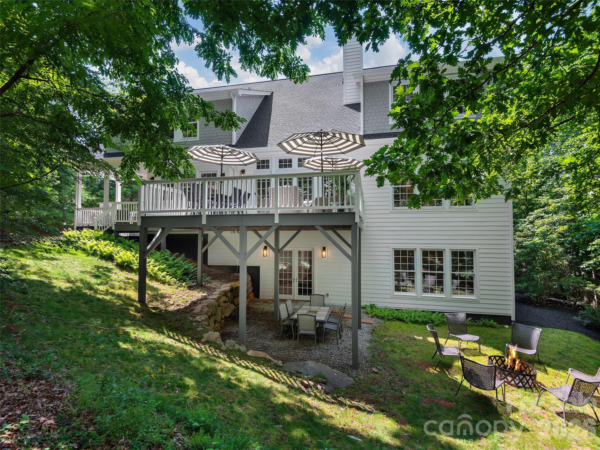 1910 Bearberry Lane — Asheville