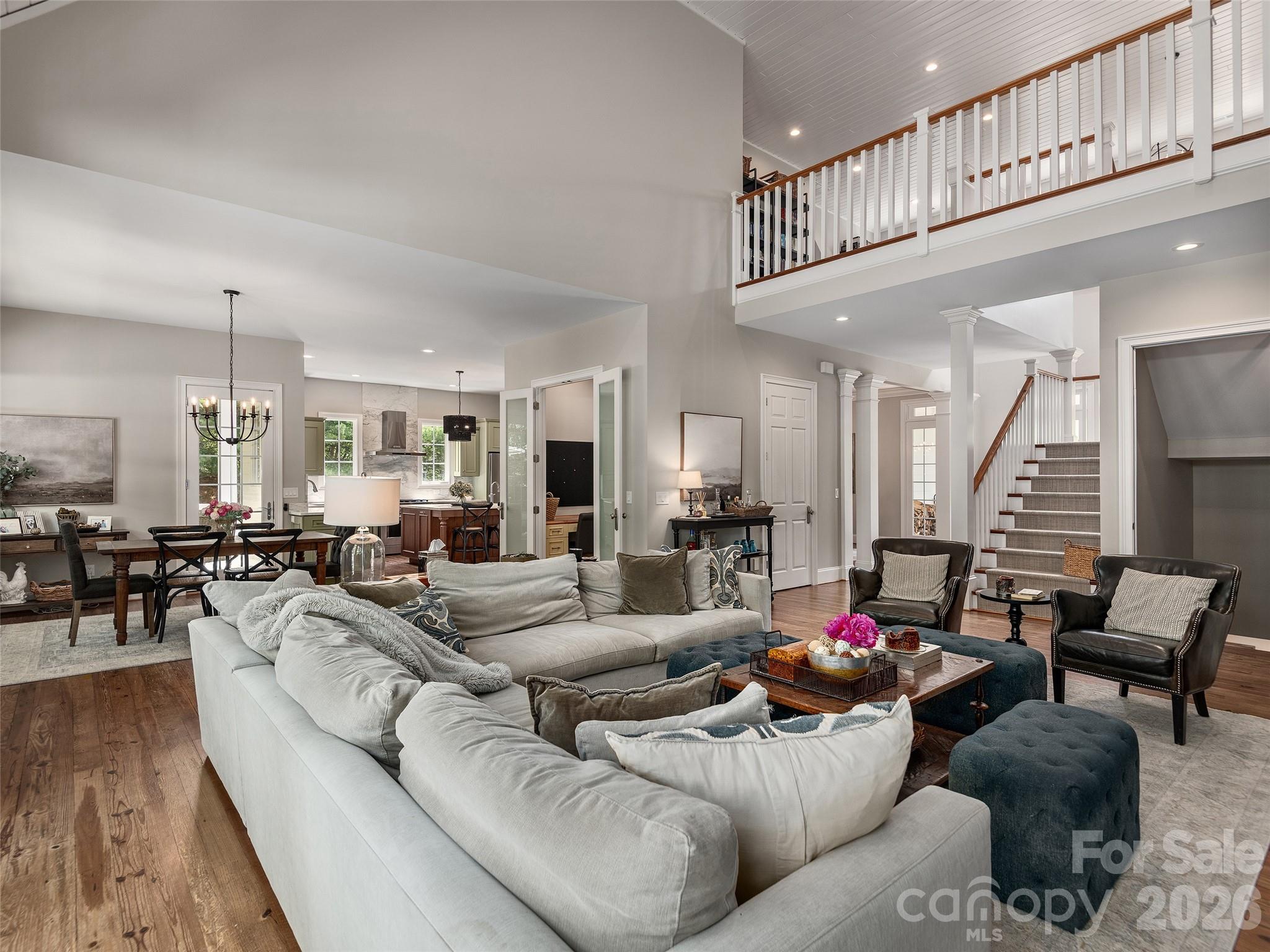 1910 Bearberry Lane — Asheville
