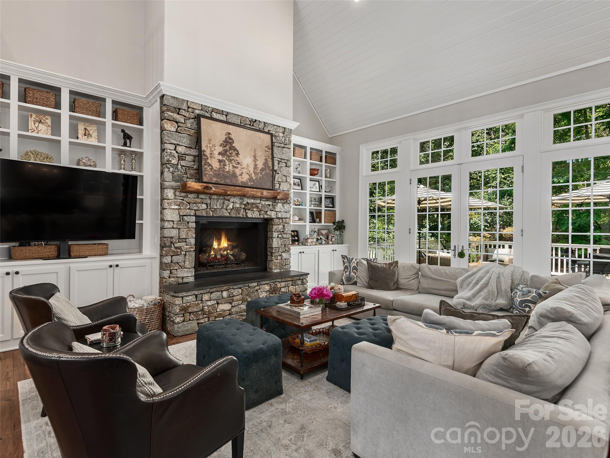 1910 Bearberry Lane — Asheville
