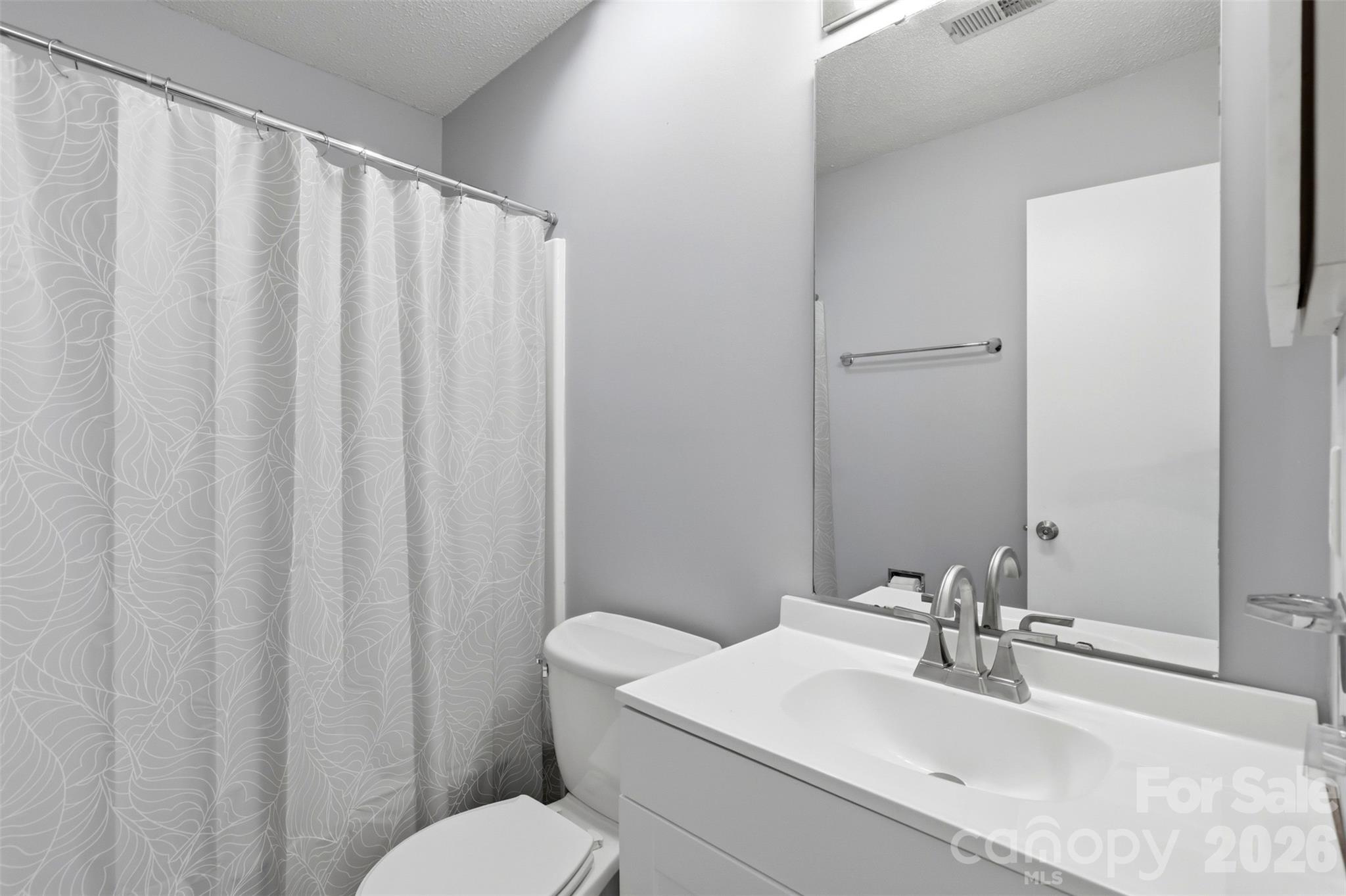 12615 Delman Lane — Pineville
