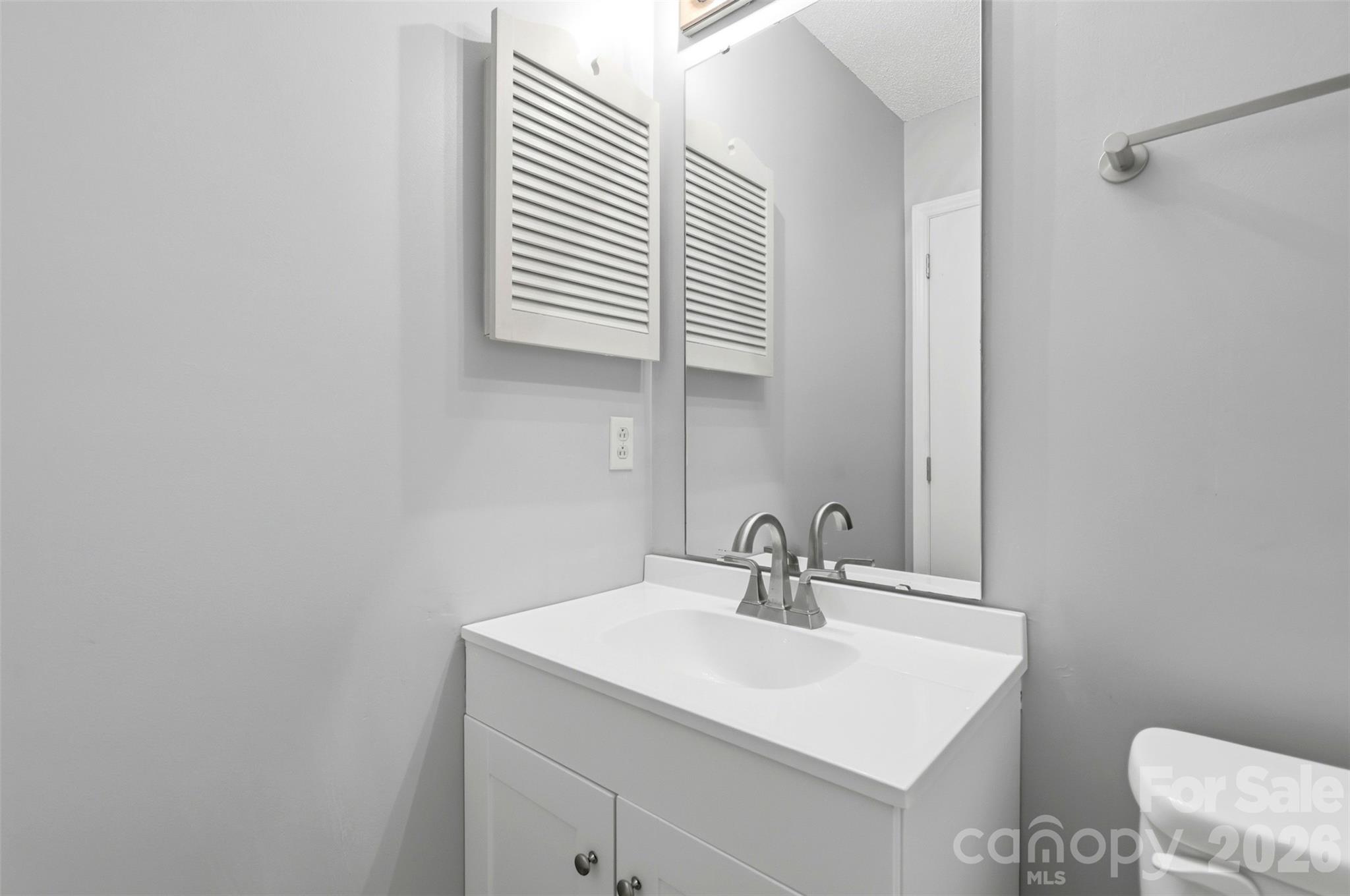 12615 Delman Lane — Pineville