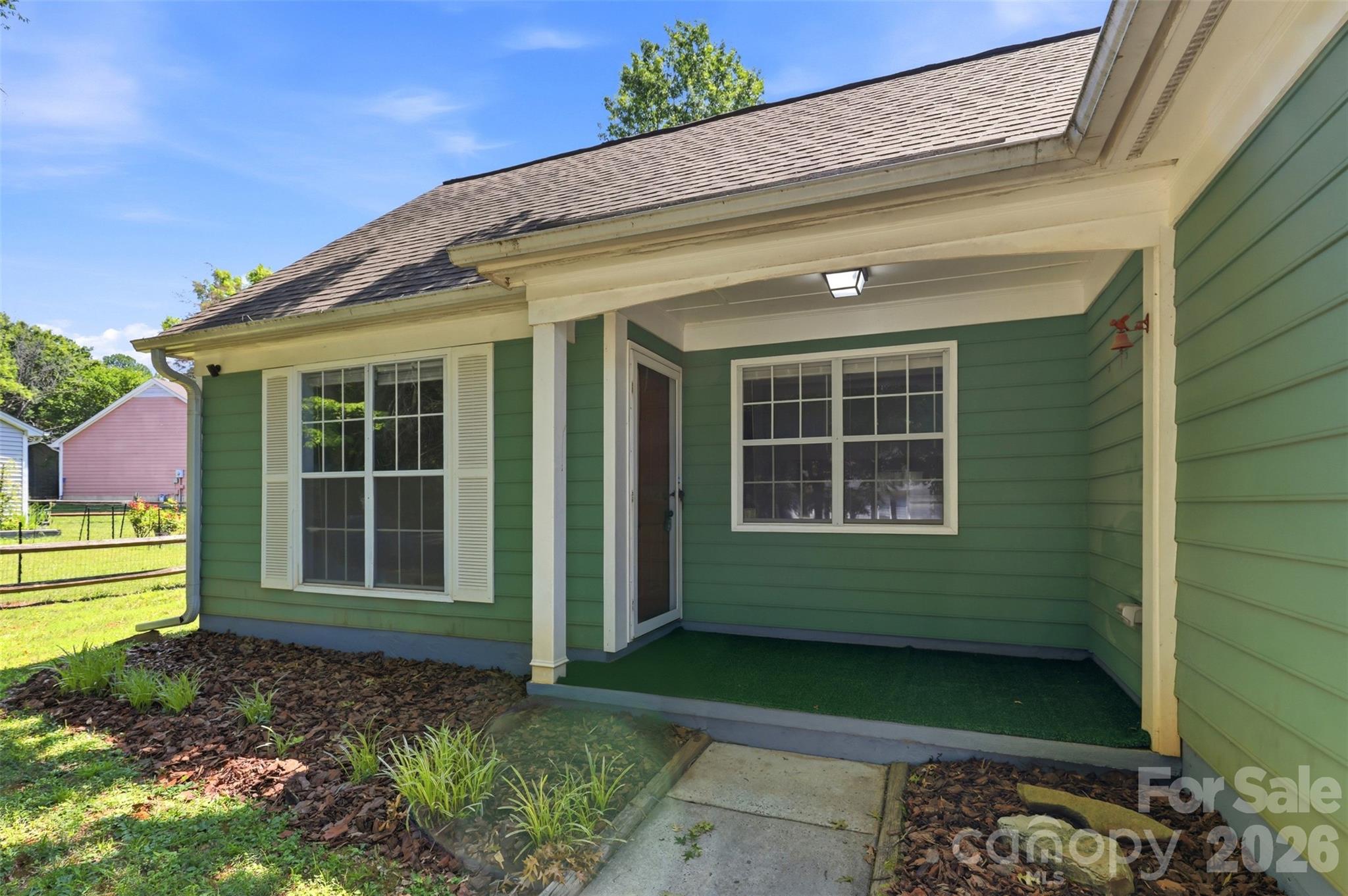 12615 Delman Lane — Pineville