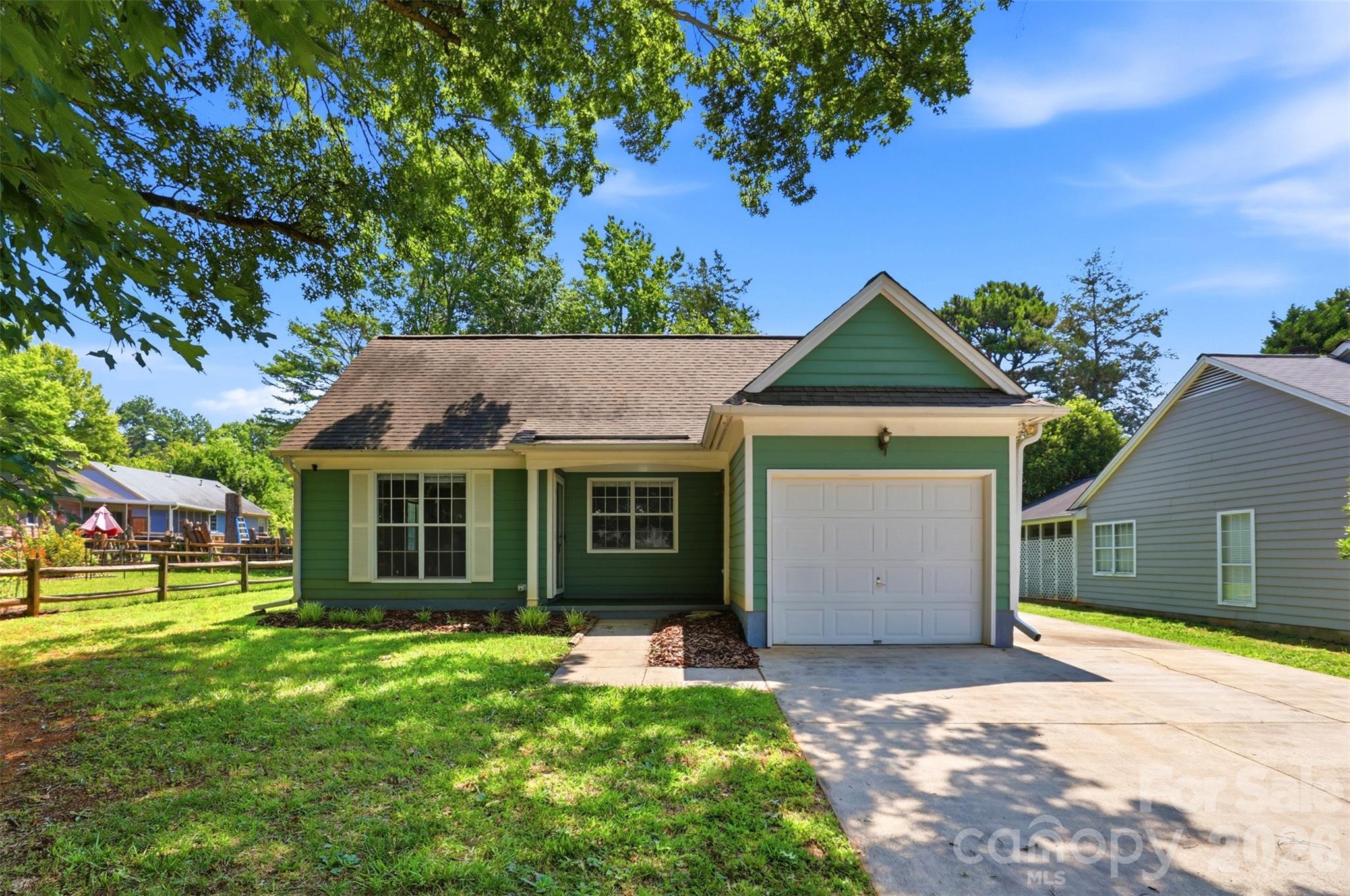 12615 Delman Lane — Pineville
