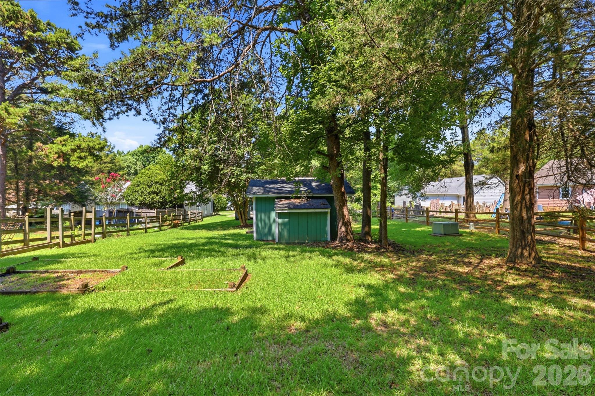 12615 Delman Lane — Pineville